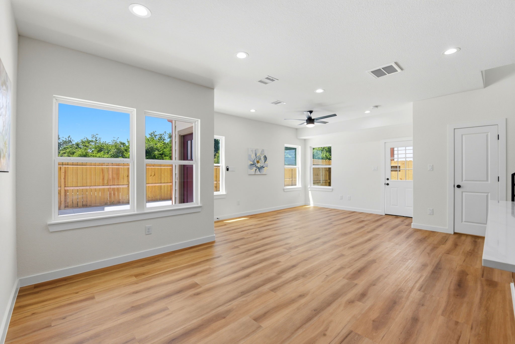 6113 Haight Street Property Photo 10