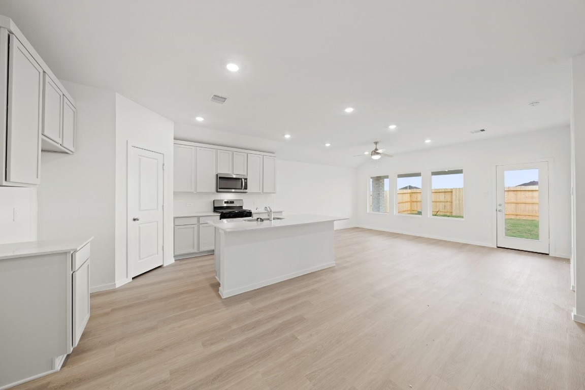 4068 Sun Burst Lane Property Photo 13