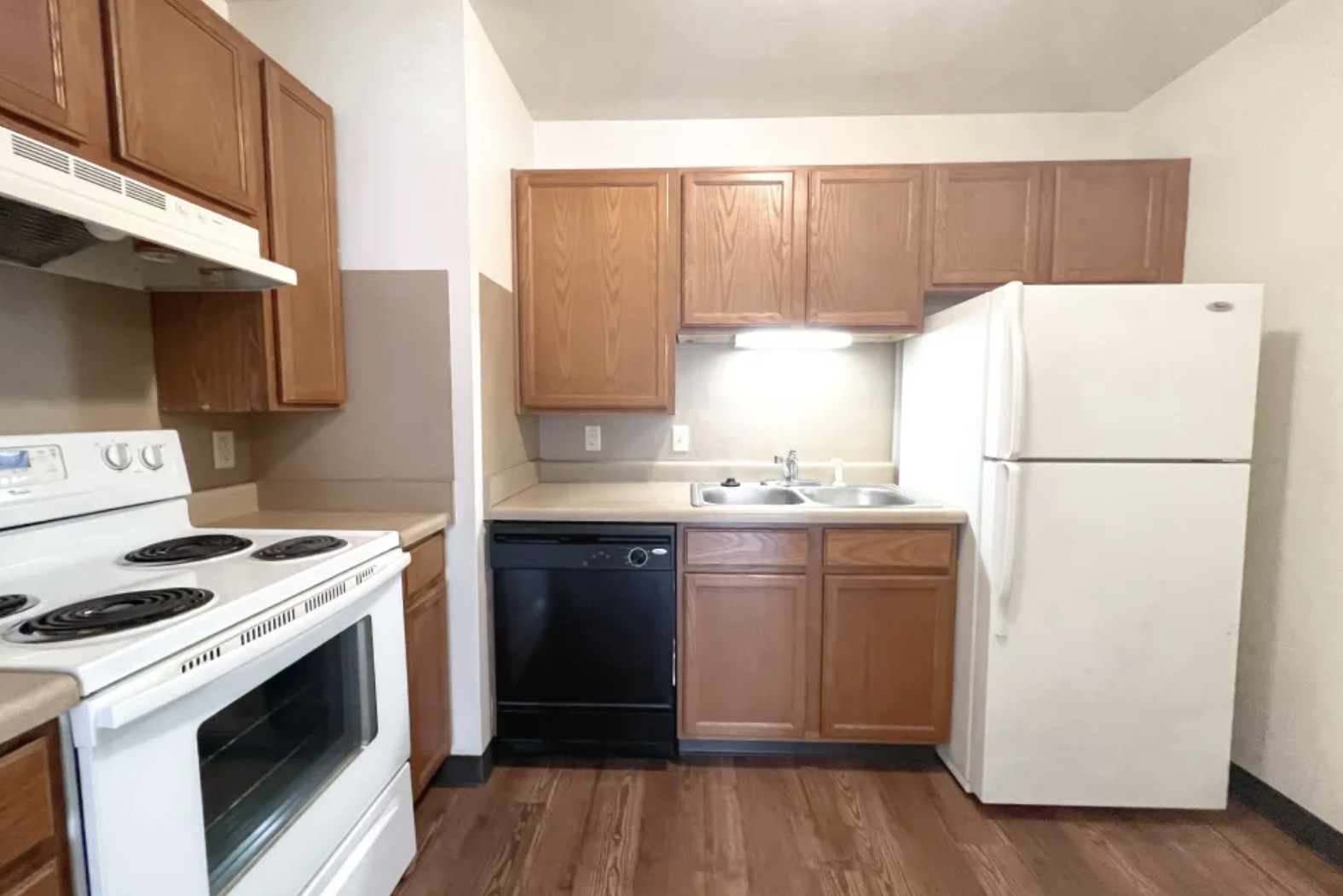 1500 Fruit Property Photo 5