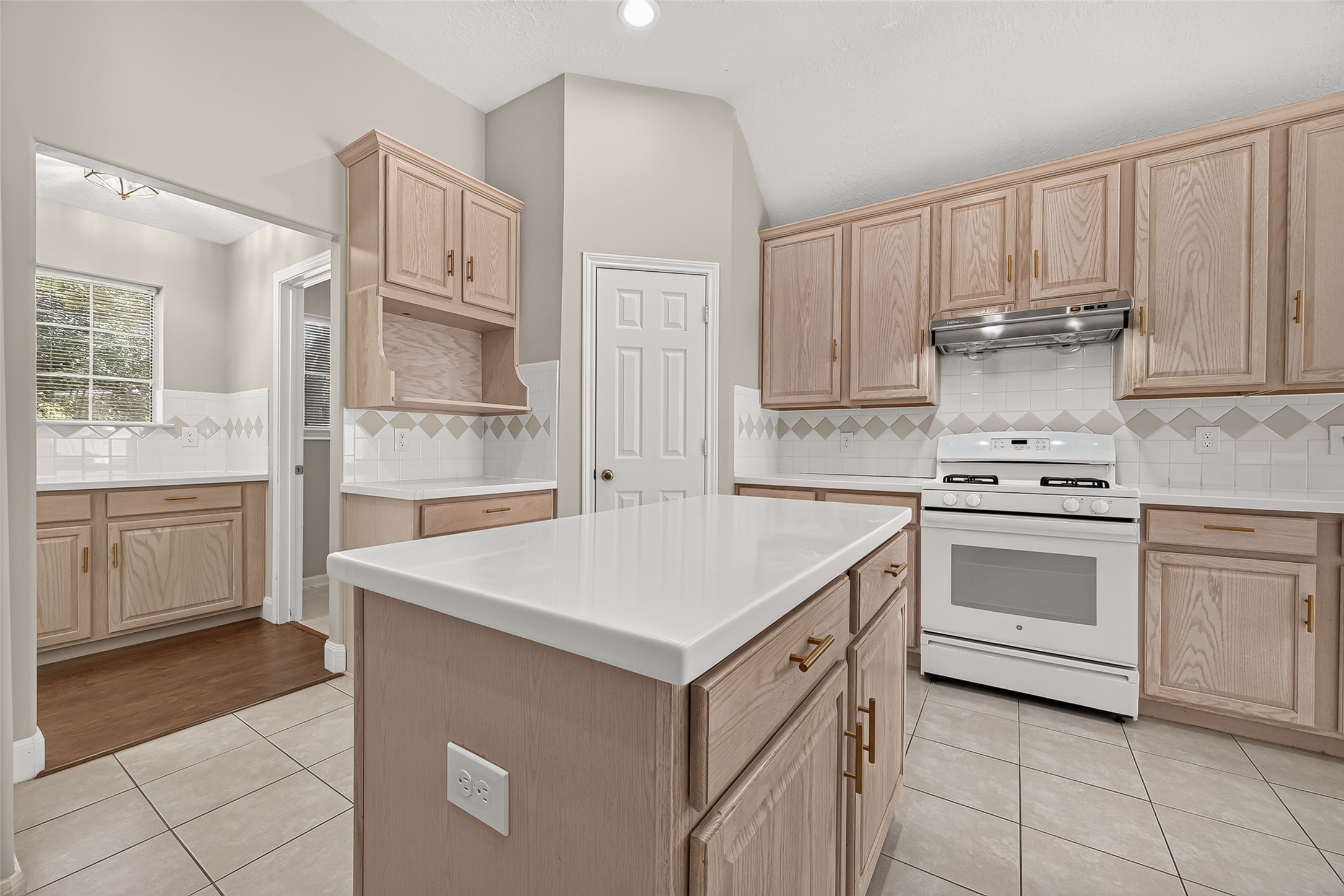 12222 Aspen Lane Property Photo 12