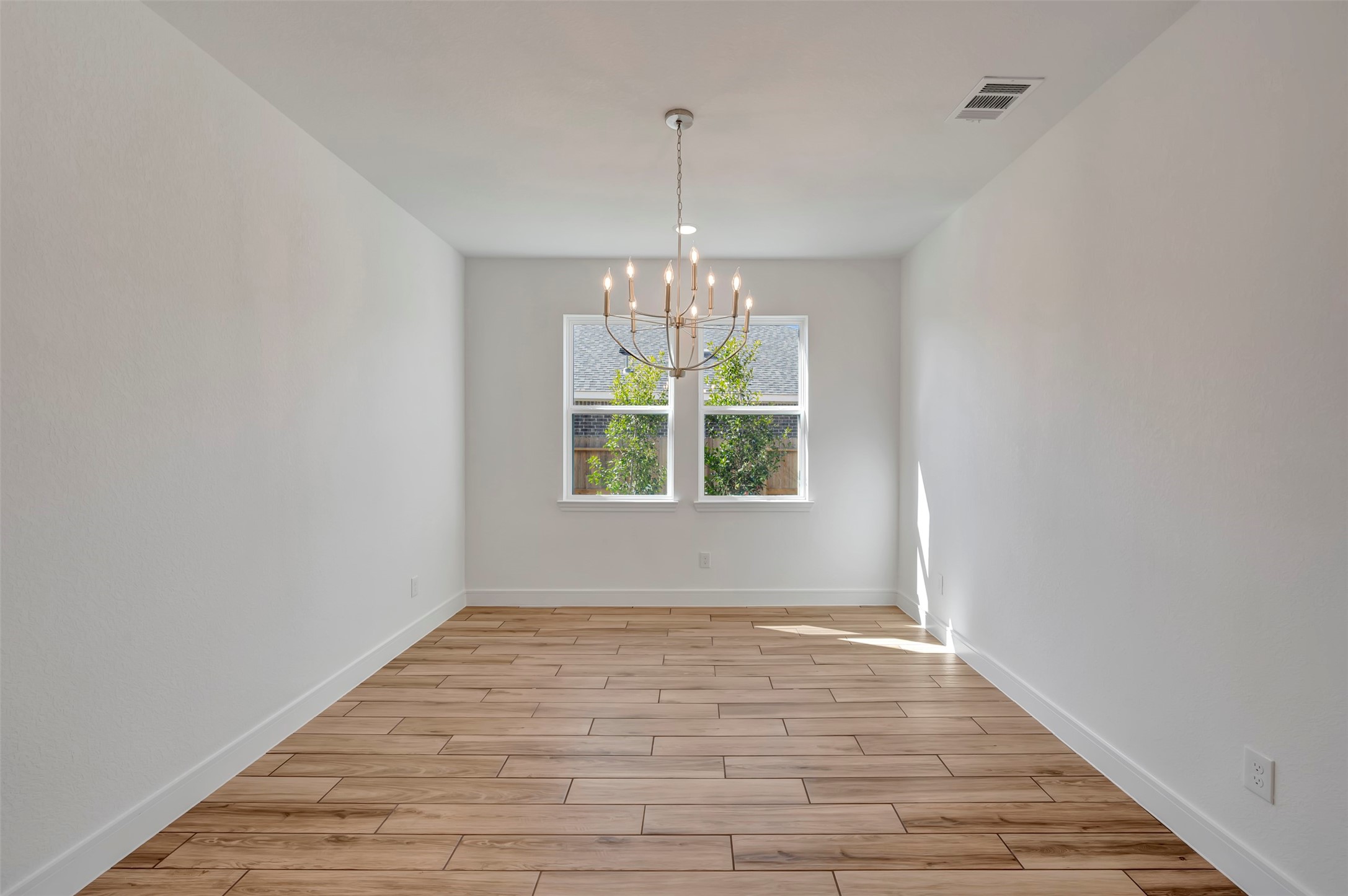 5514 Knight Court Property Photo 7