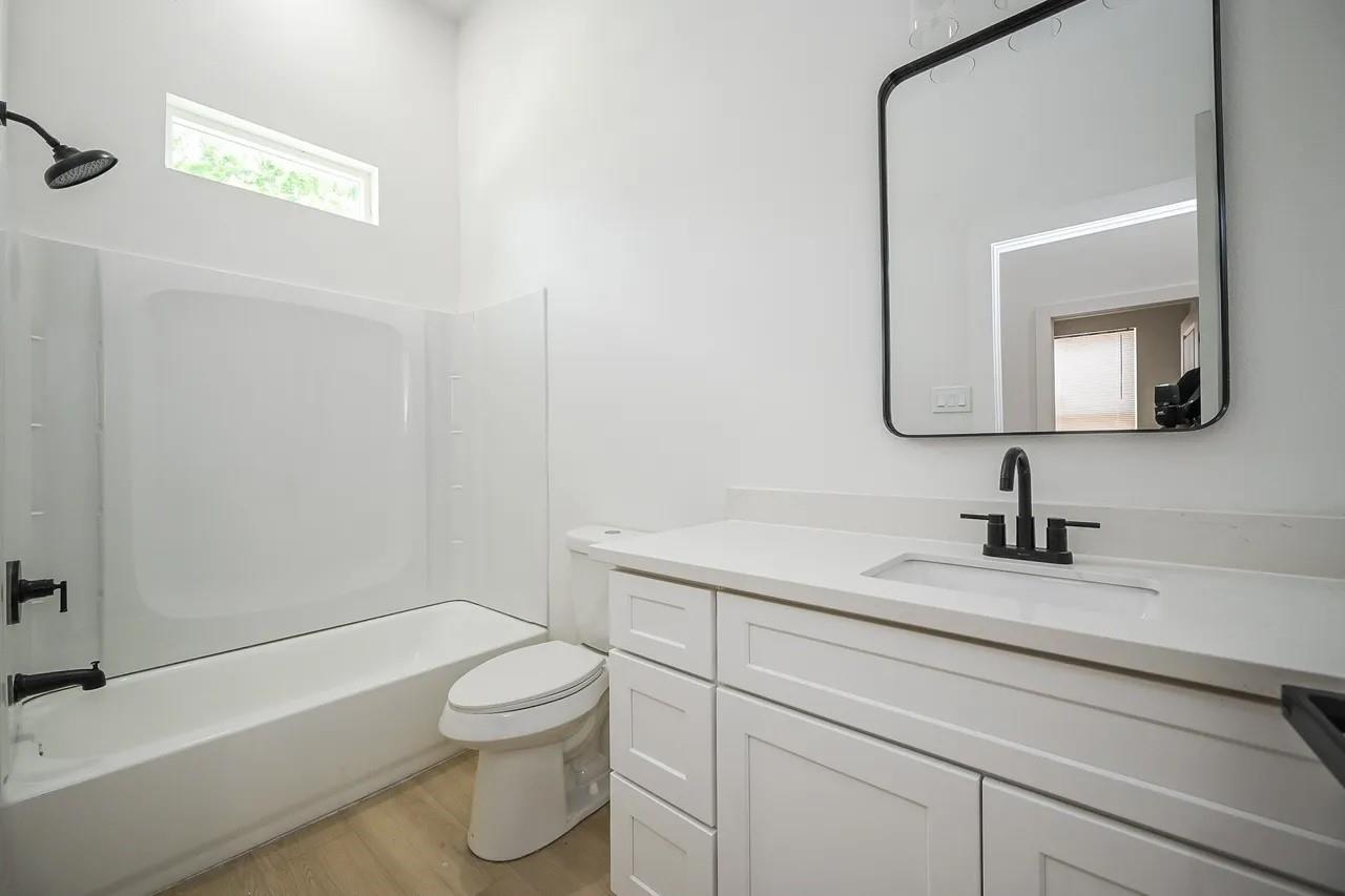 8203 Sparta Street B Property Photo 15