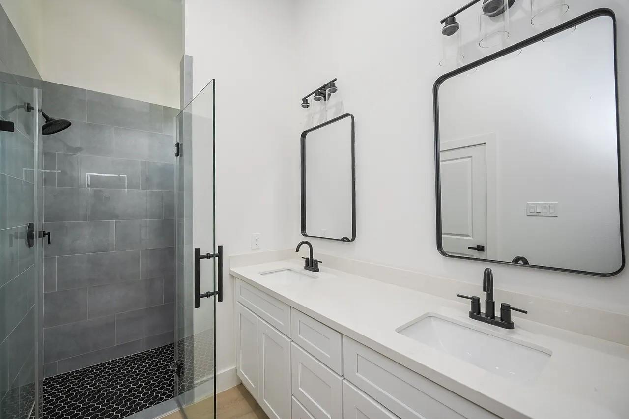8203 Sparta Street # B, Houston Tx 77028 Property Photo 17