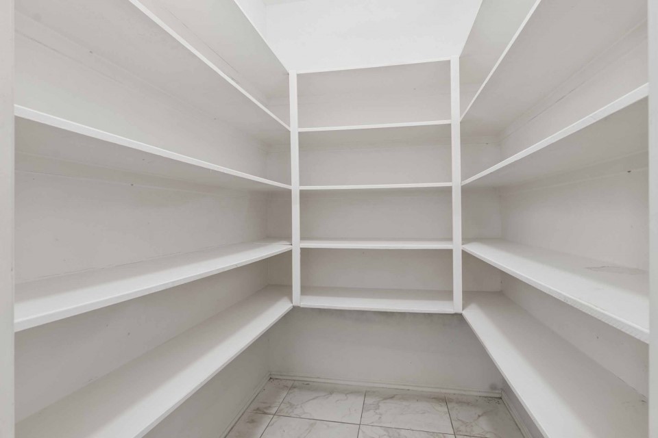 10418 Iris Lake Court Property Photo 11