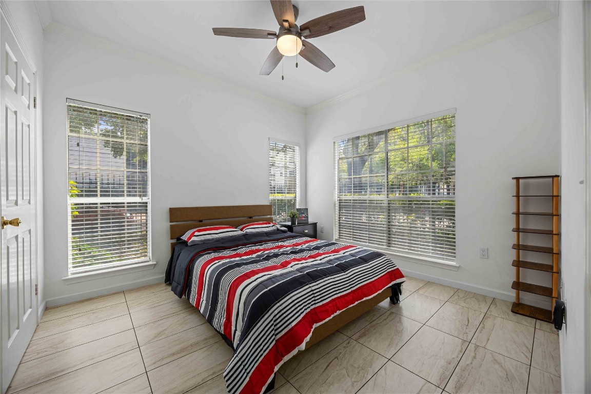3231 Allen Parkway 6101 Property Photo 8