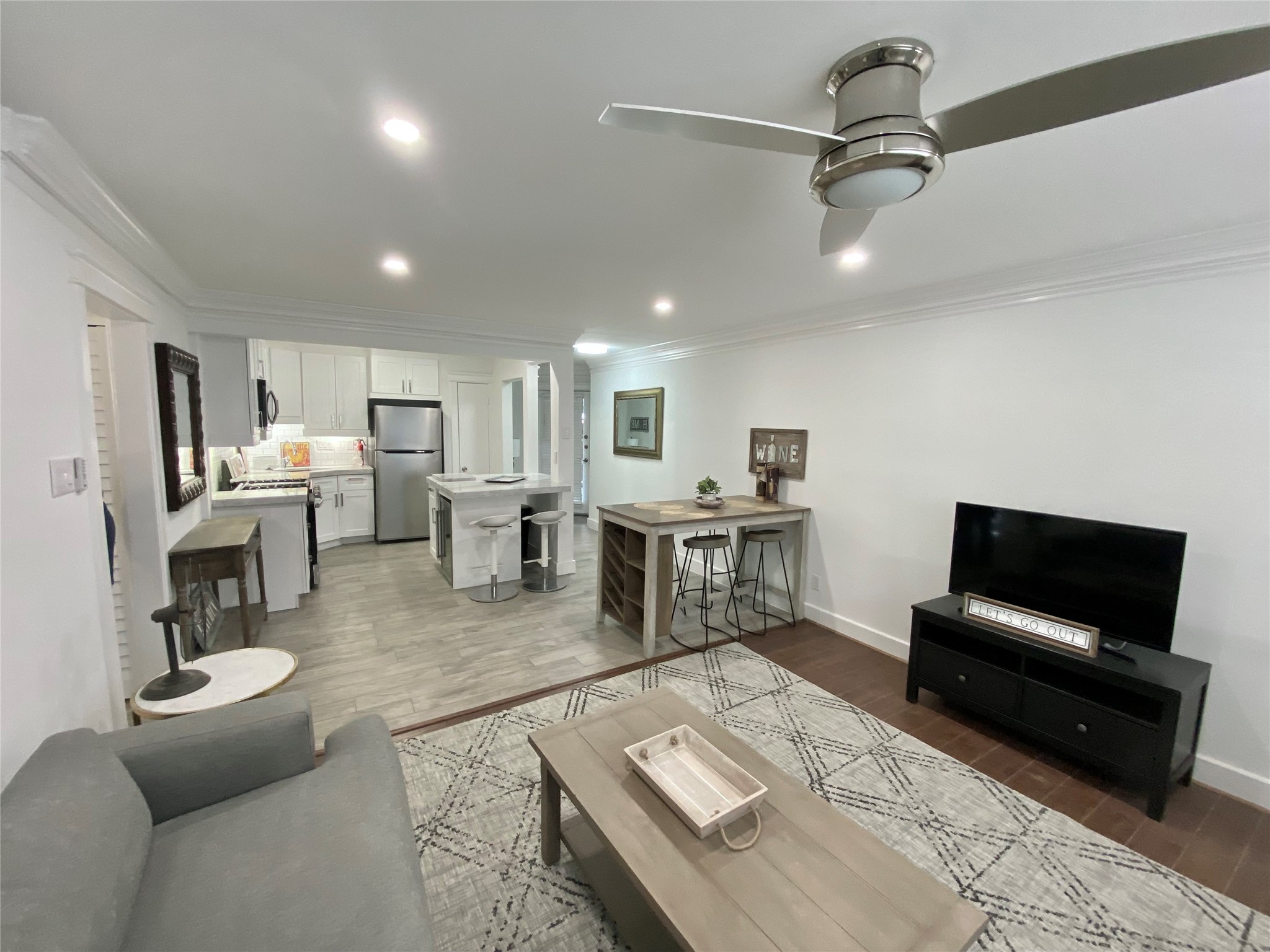 614 Kipling St Street C8 Property Photo 1