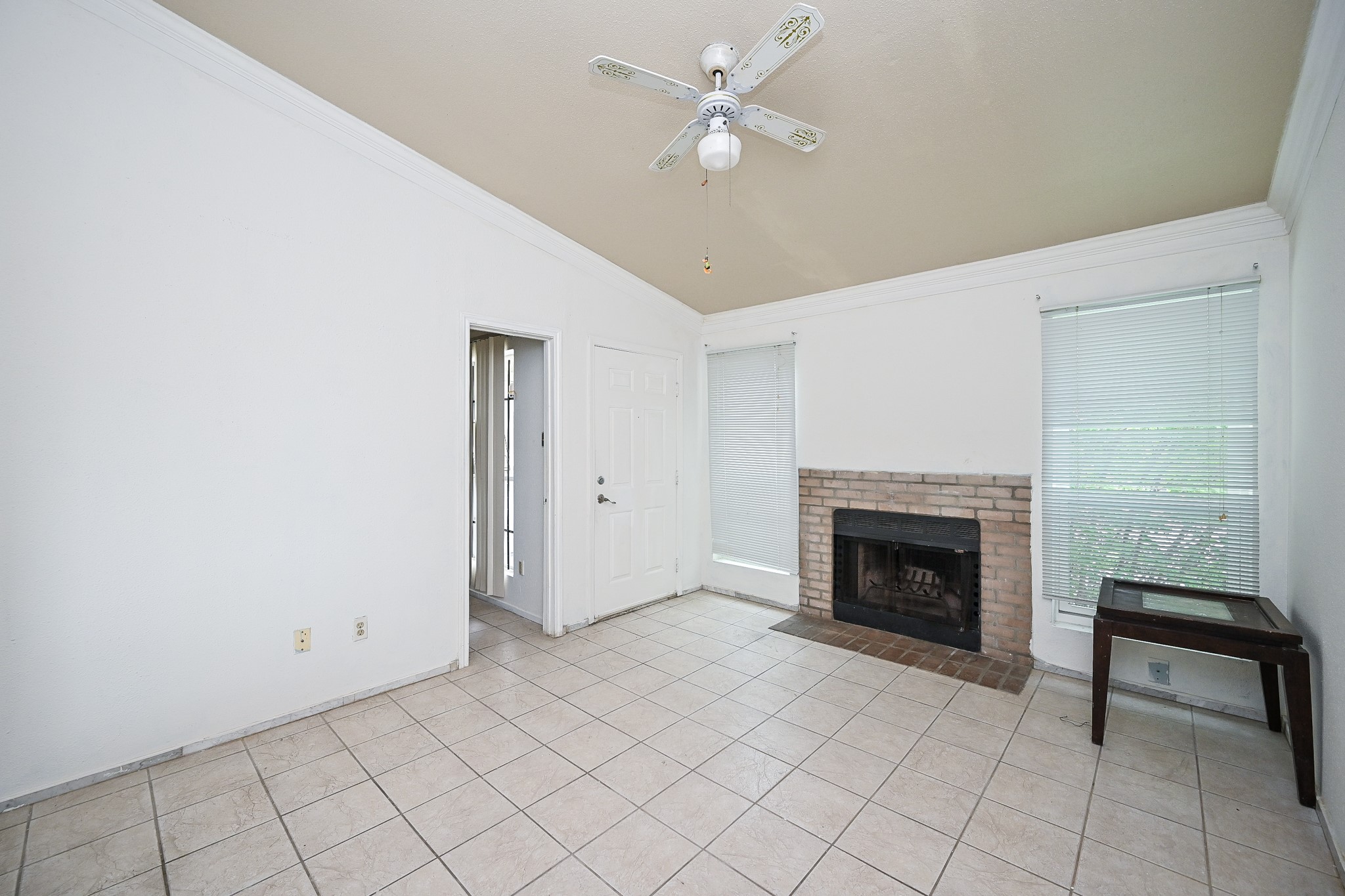 3900 Woodchase Drive 86 Property Photo 4