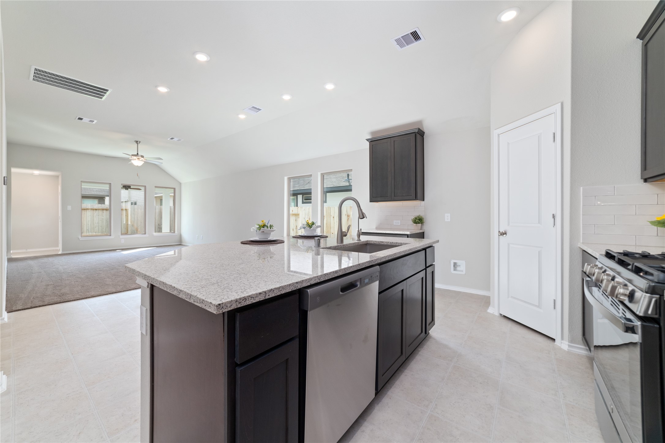 20515 Laila Manor Property Photo 8