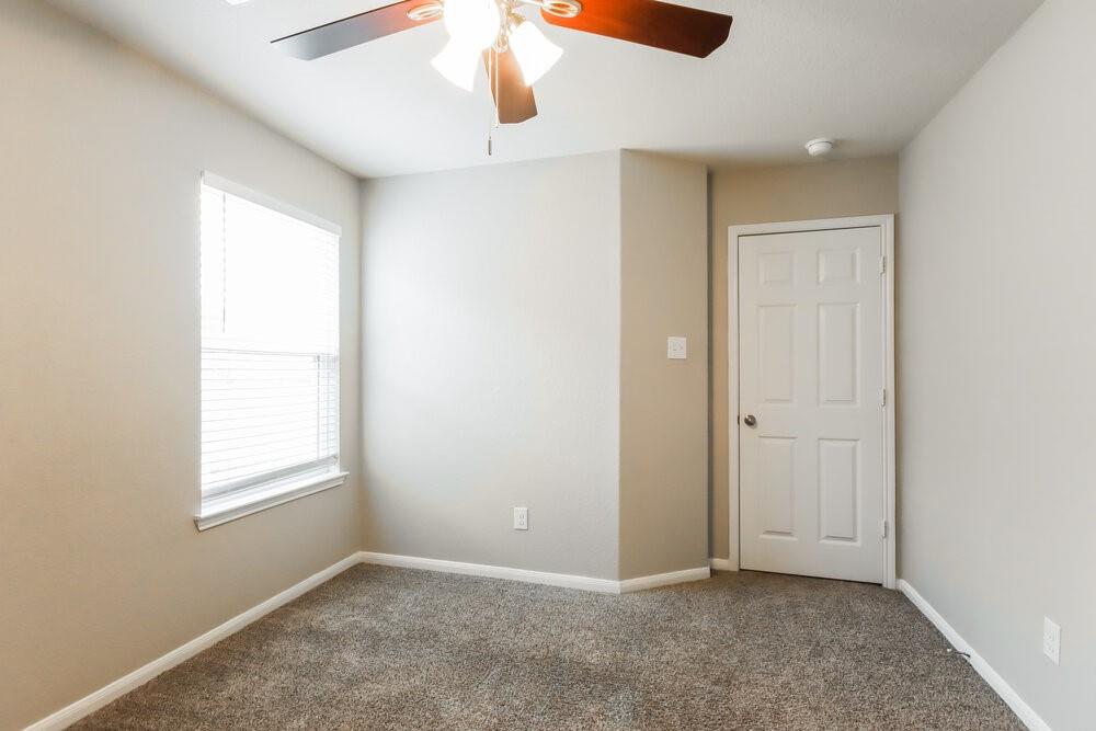 23210 Snowy Ridge Drive Property Photo 15