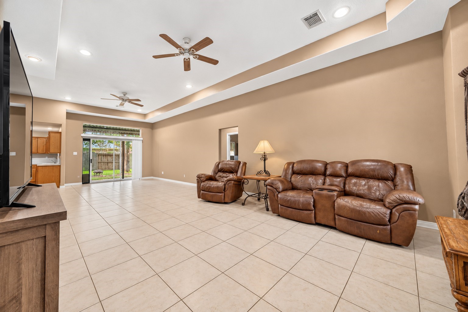 2814 Skimmer Way Property Photo 4