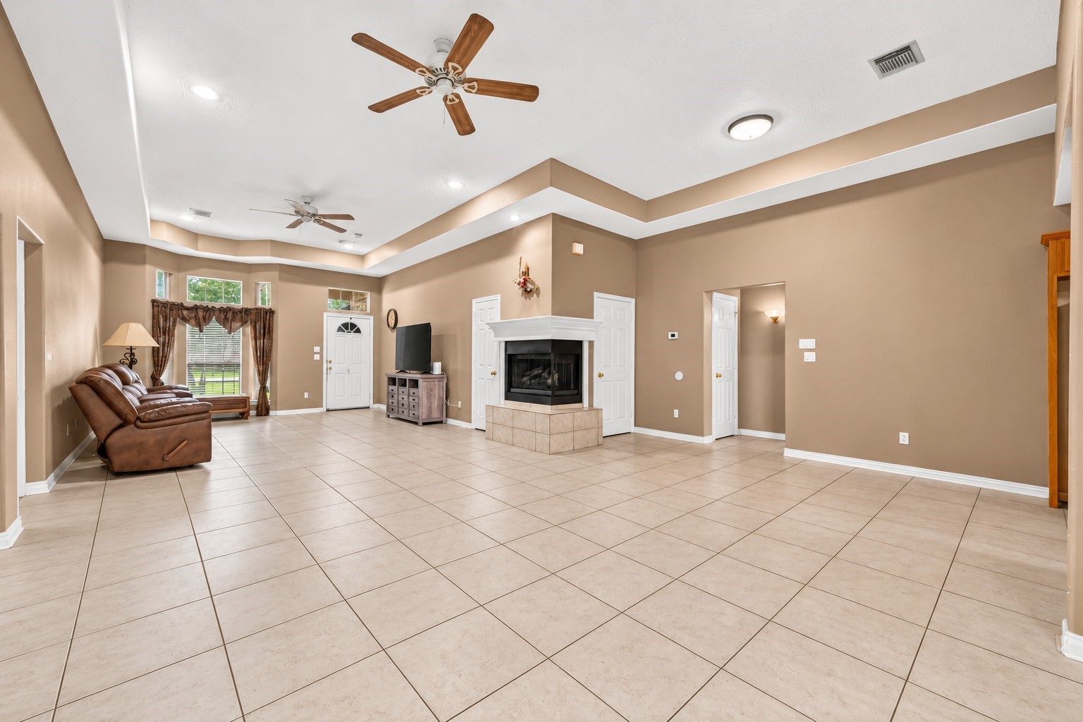 2814 Skimmer Way Property Photo 7