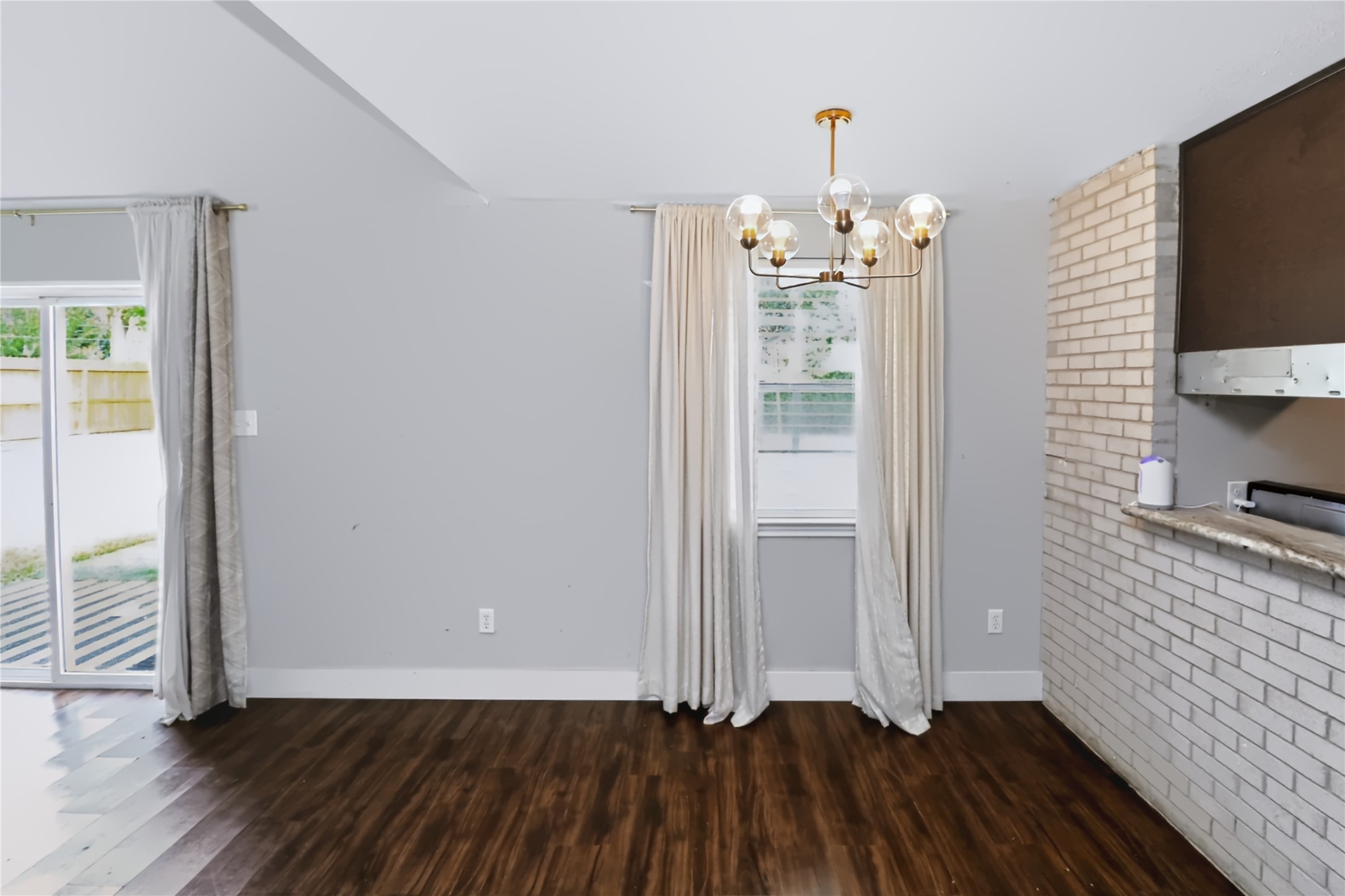 11930 Ashcroft Drive Property Photo 6