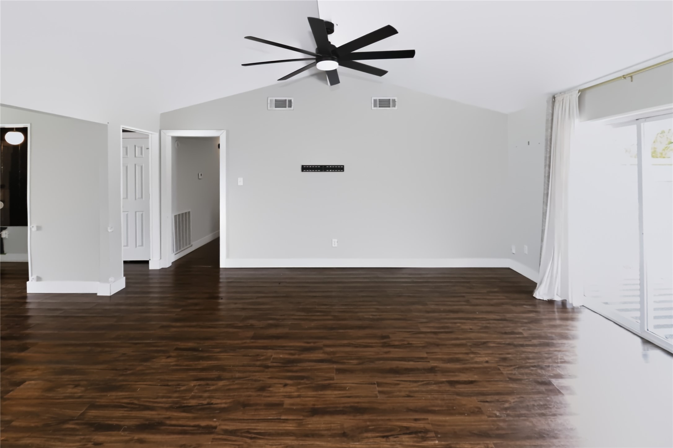 11930 Ashcroft Drive Property Photo 13