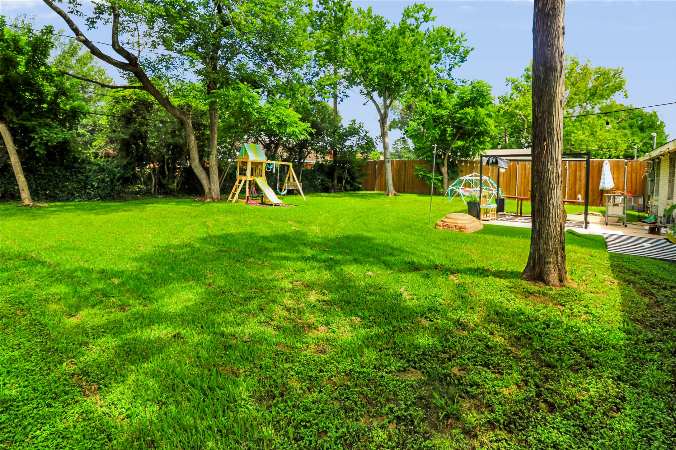 11930 Ashcroft Drive Property Photo 38