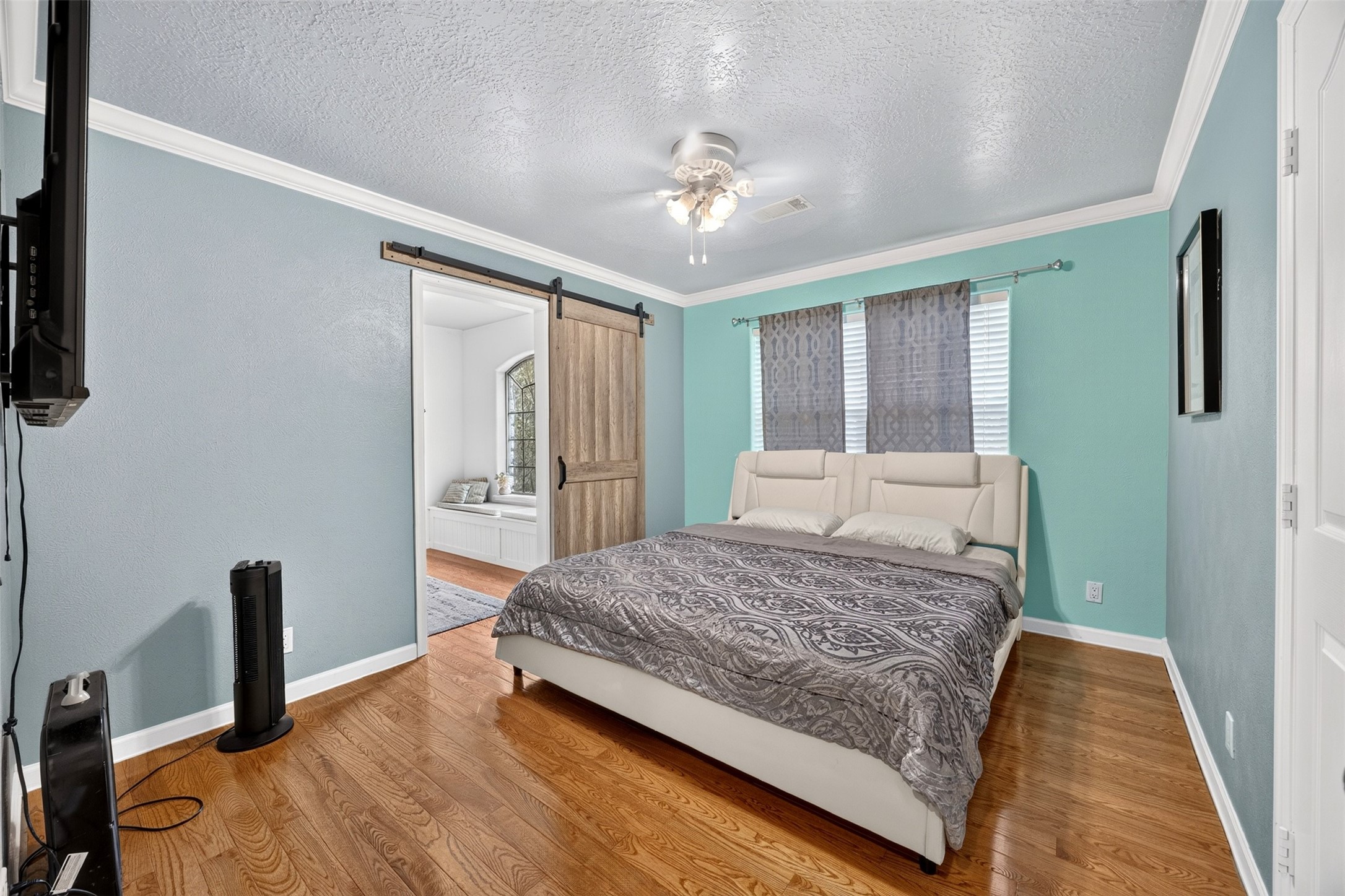 21427 Tophill Drive Property Photo 30