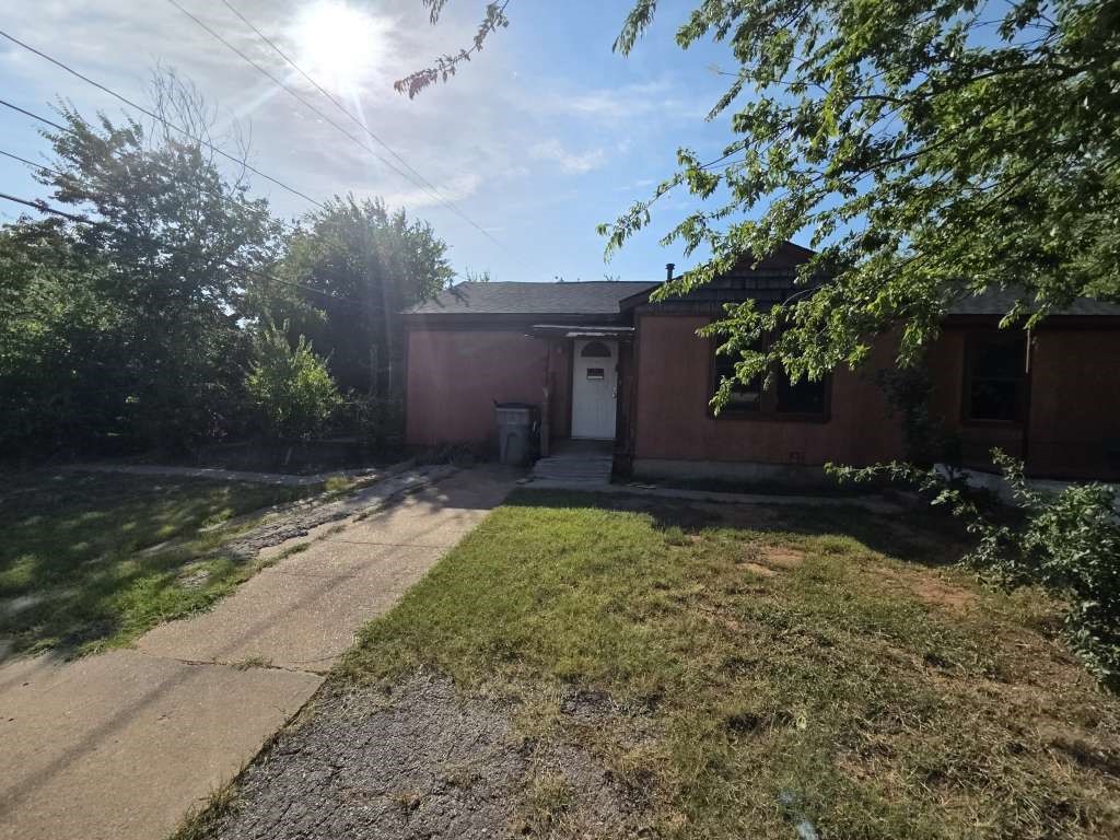 2205 Lucas Avenue Property Photo 1