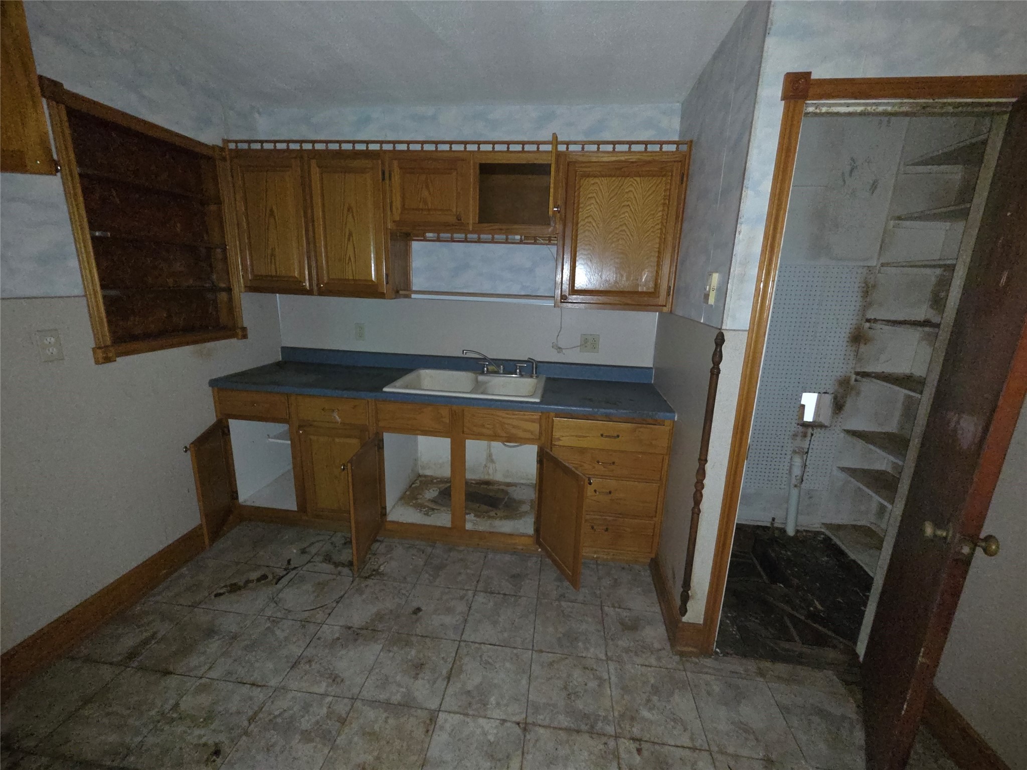 2205 Lucas Avenue Property Photo 8