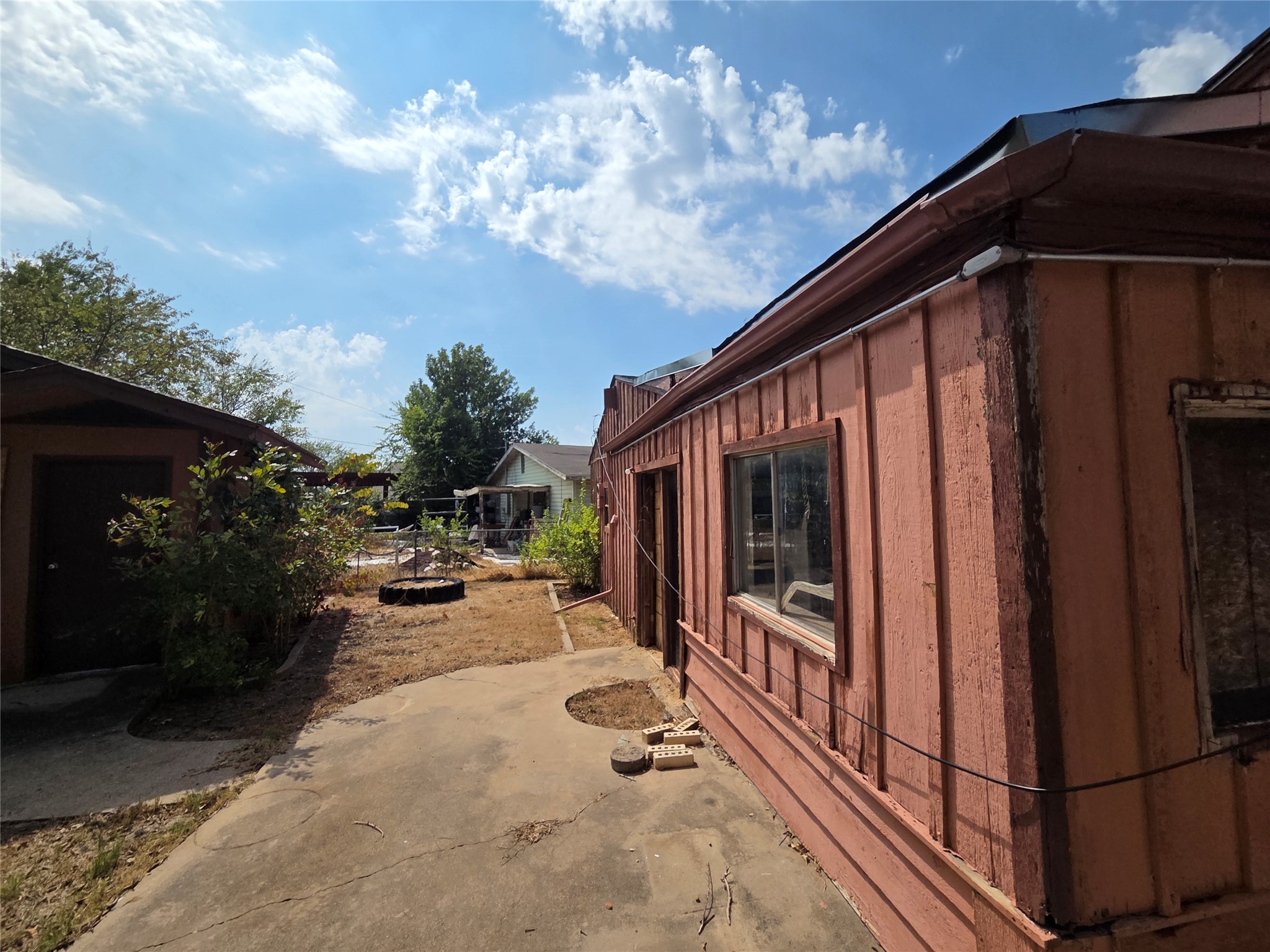 2205 Lucas Avenue Property Photo 17