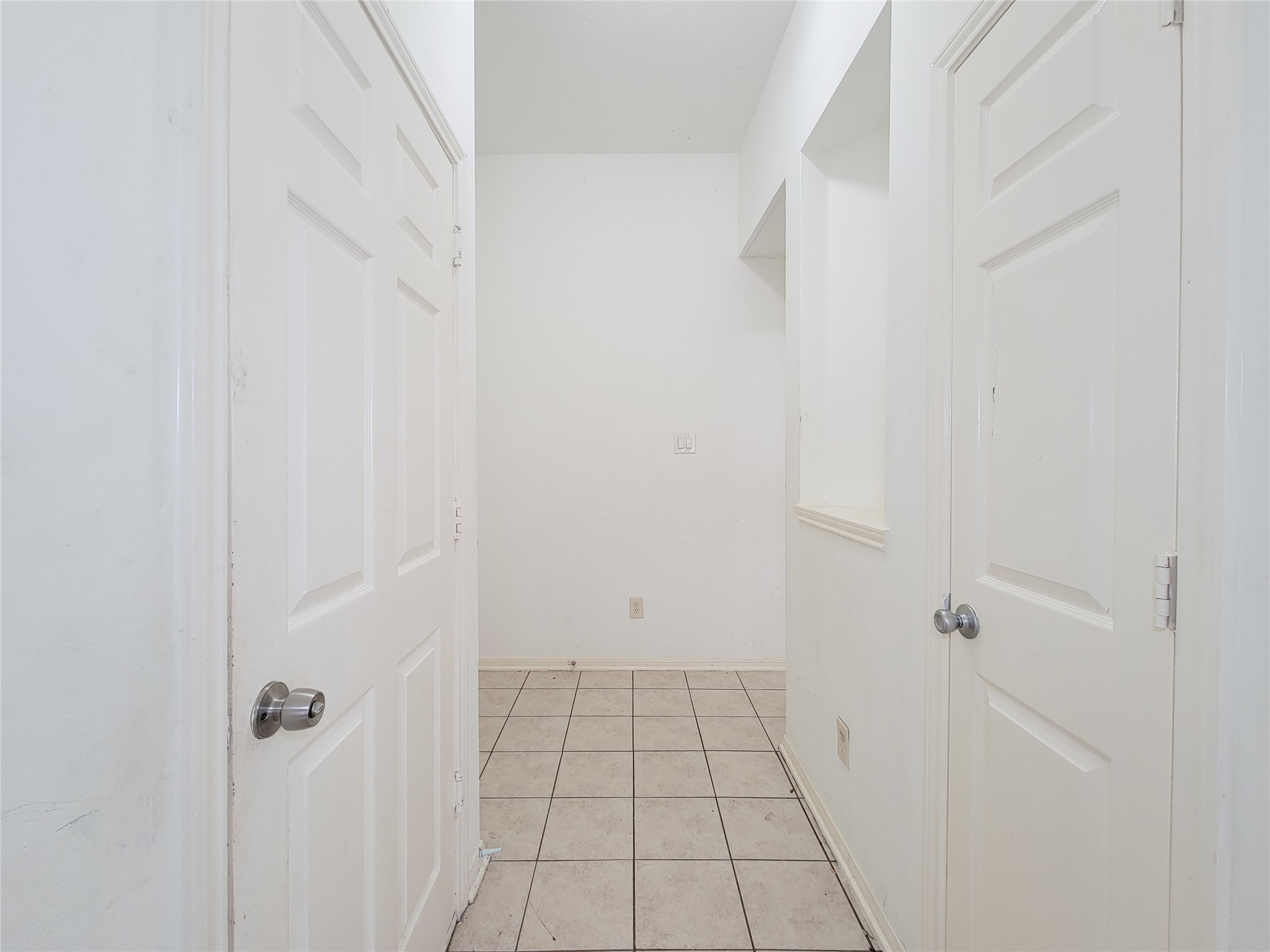 16006 Hiram Clarke Property Photo 4