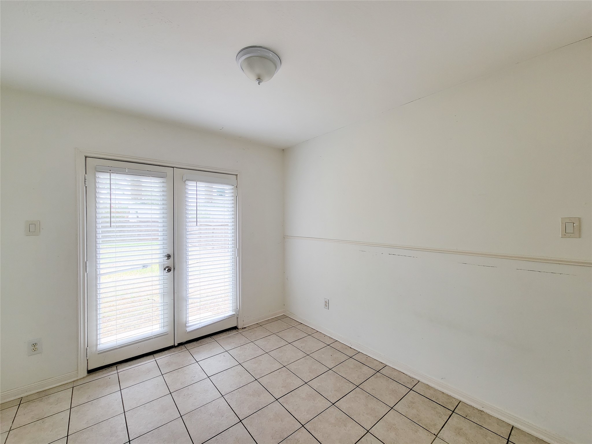 16006 Hiram Clarke Property Photo 10