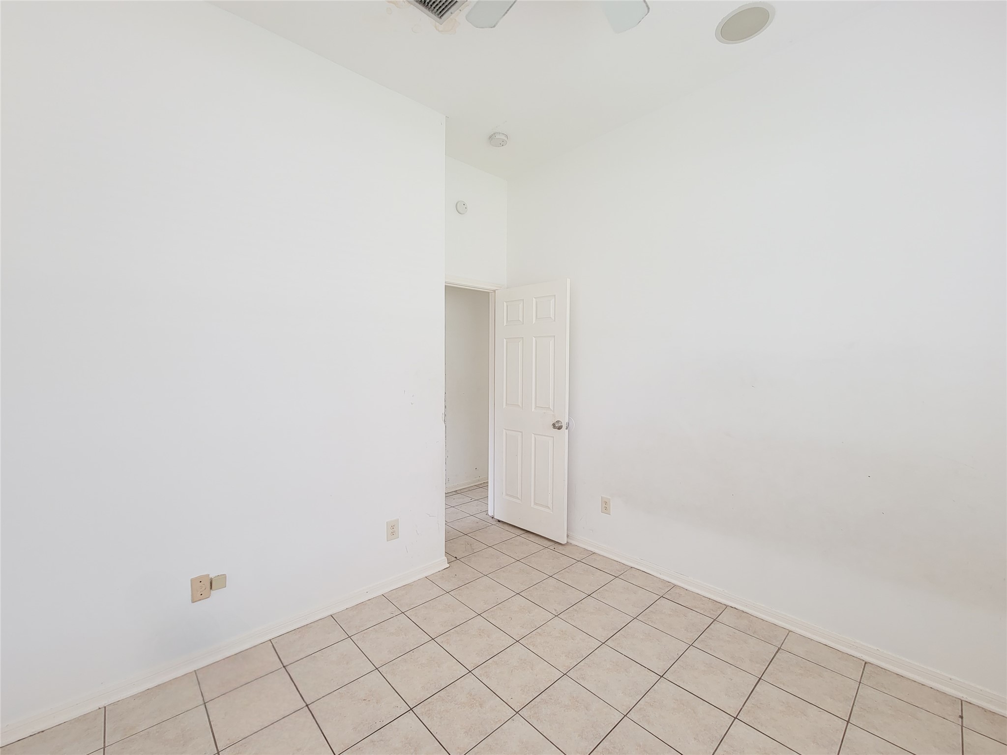 16006 Hiram Clarke Property Photo 16