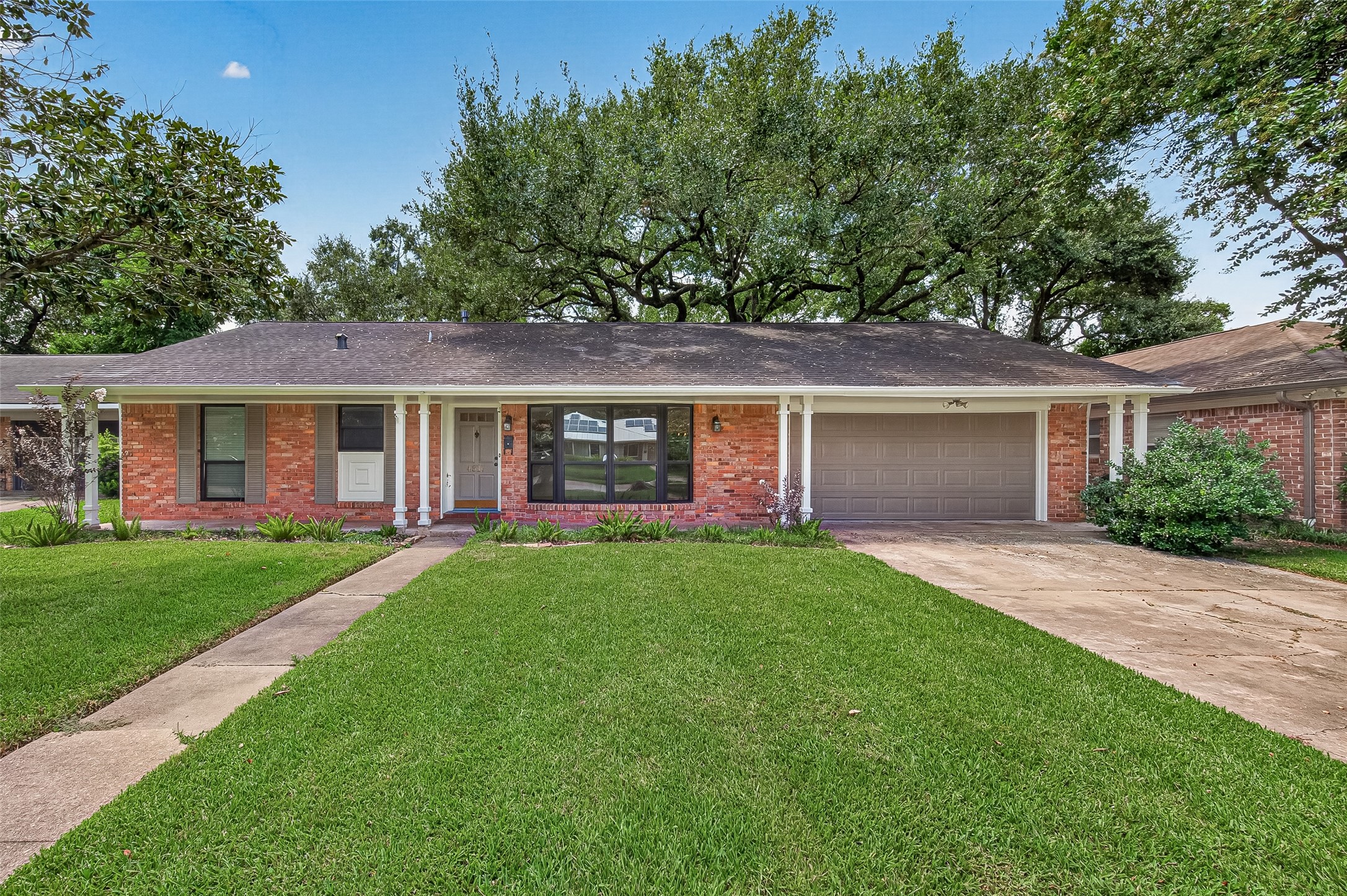 4617 Waycross Drive Property Photo 1
