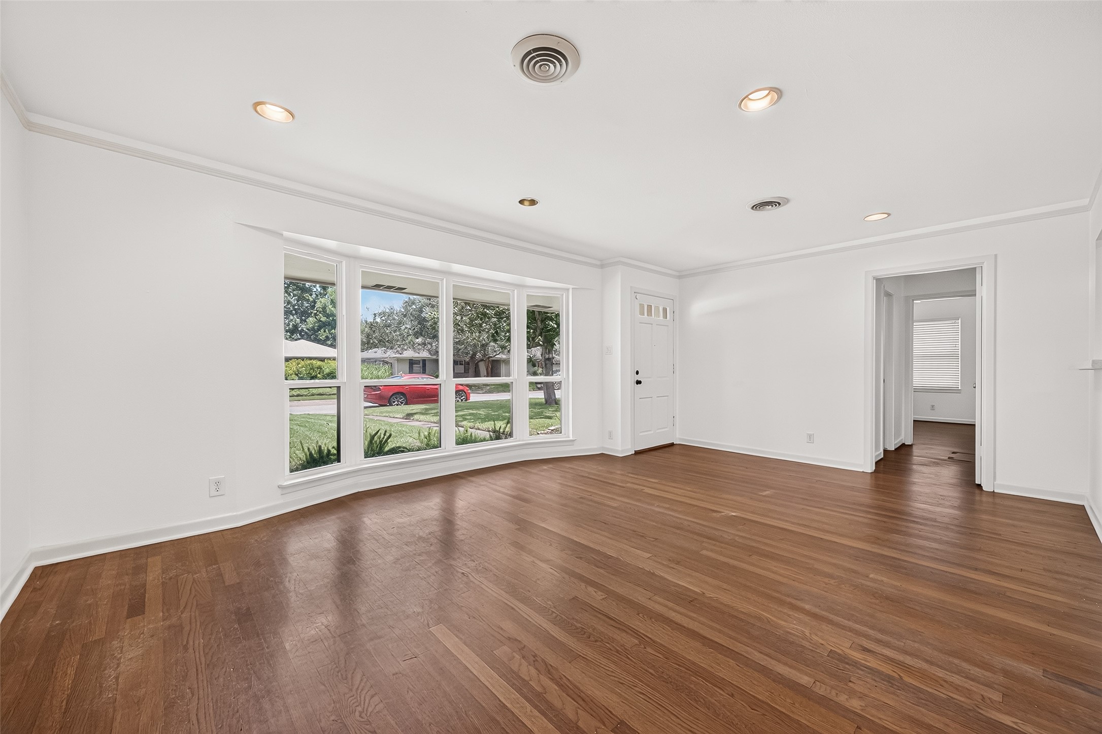 4617 Waycross Drive Property Photo 8