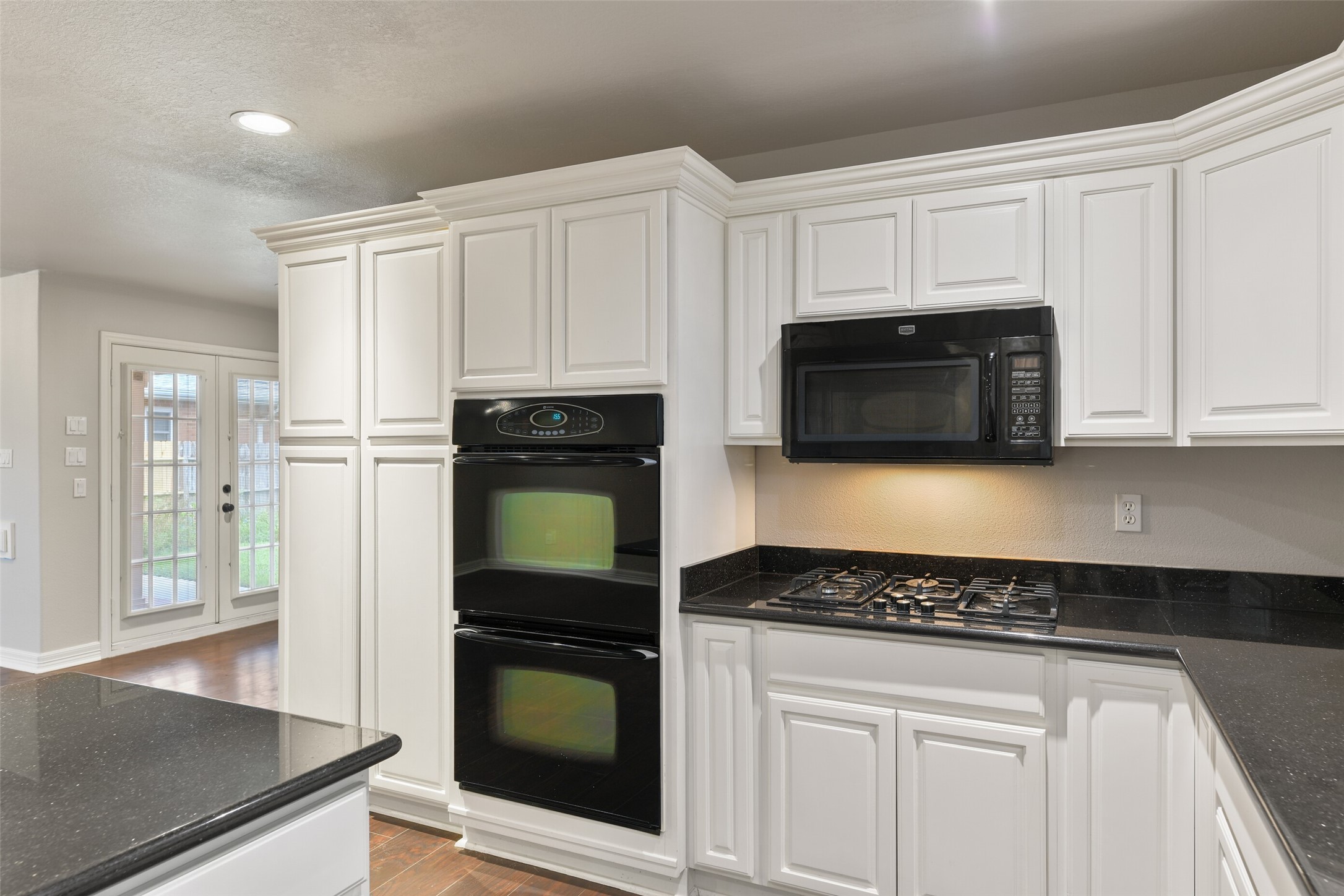 27 South Shore Drive Property Photo 14