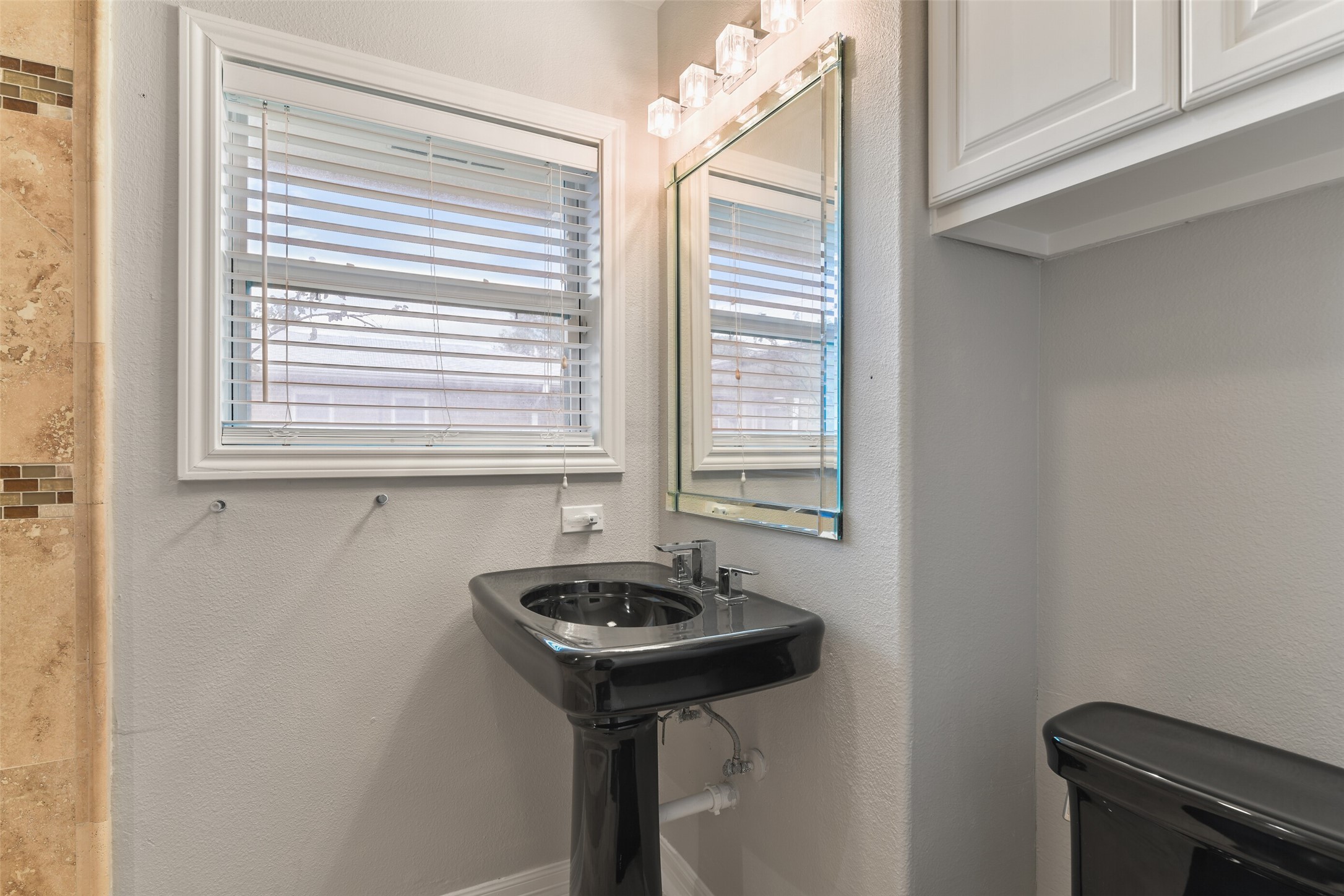27 South Shore Drive Property Photo 18