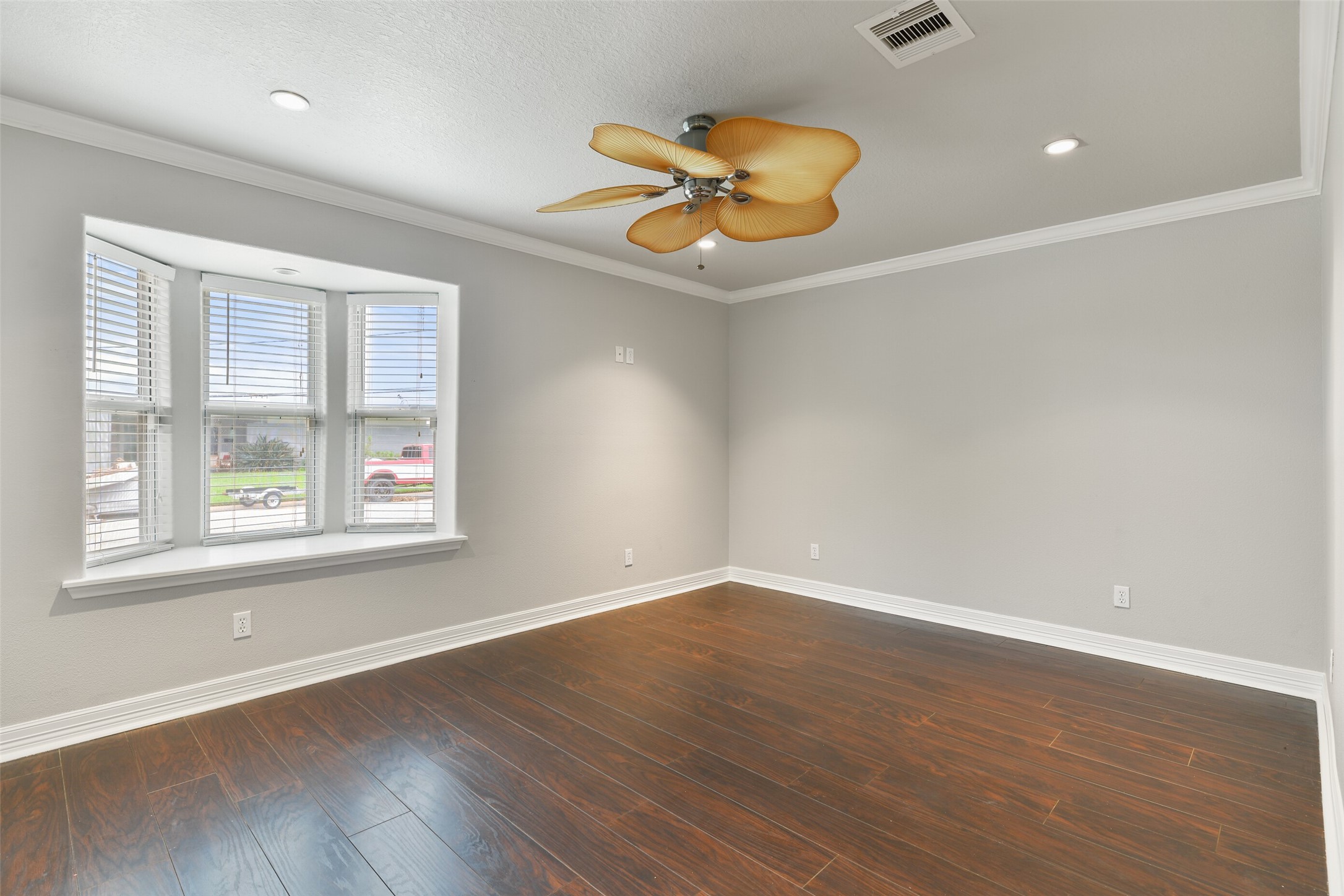 27 South Shore Drive Property Photo 21