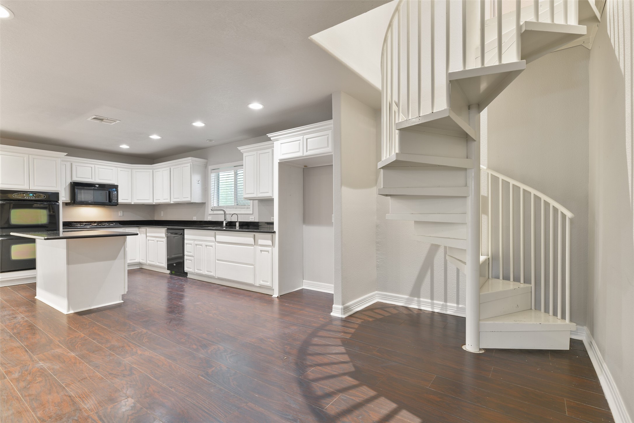 27 South Shore Drive Property Photo 25