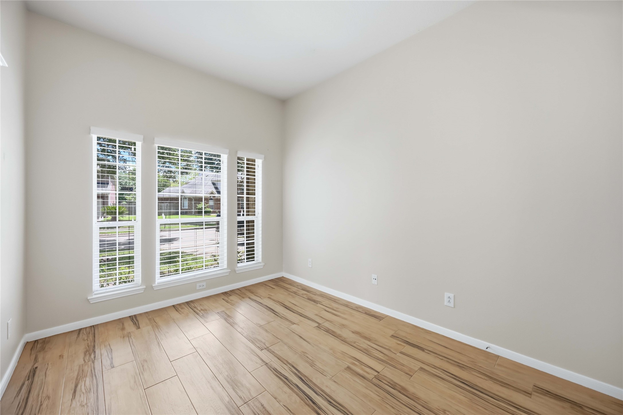 1603 Brazos Gate Drive Property Photo 5