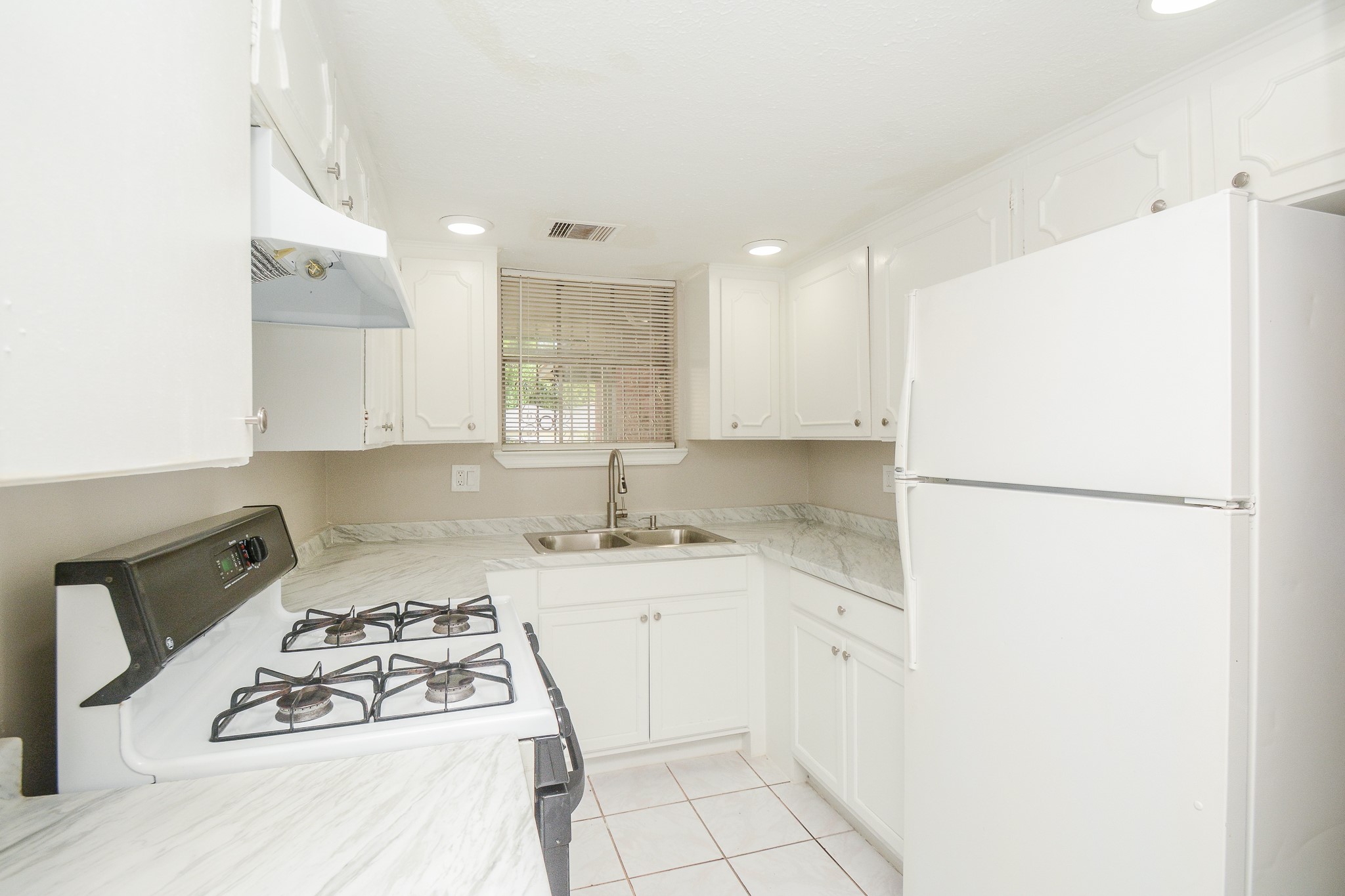 1339 Tarberry Road Property Photo 9