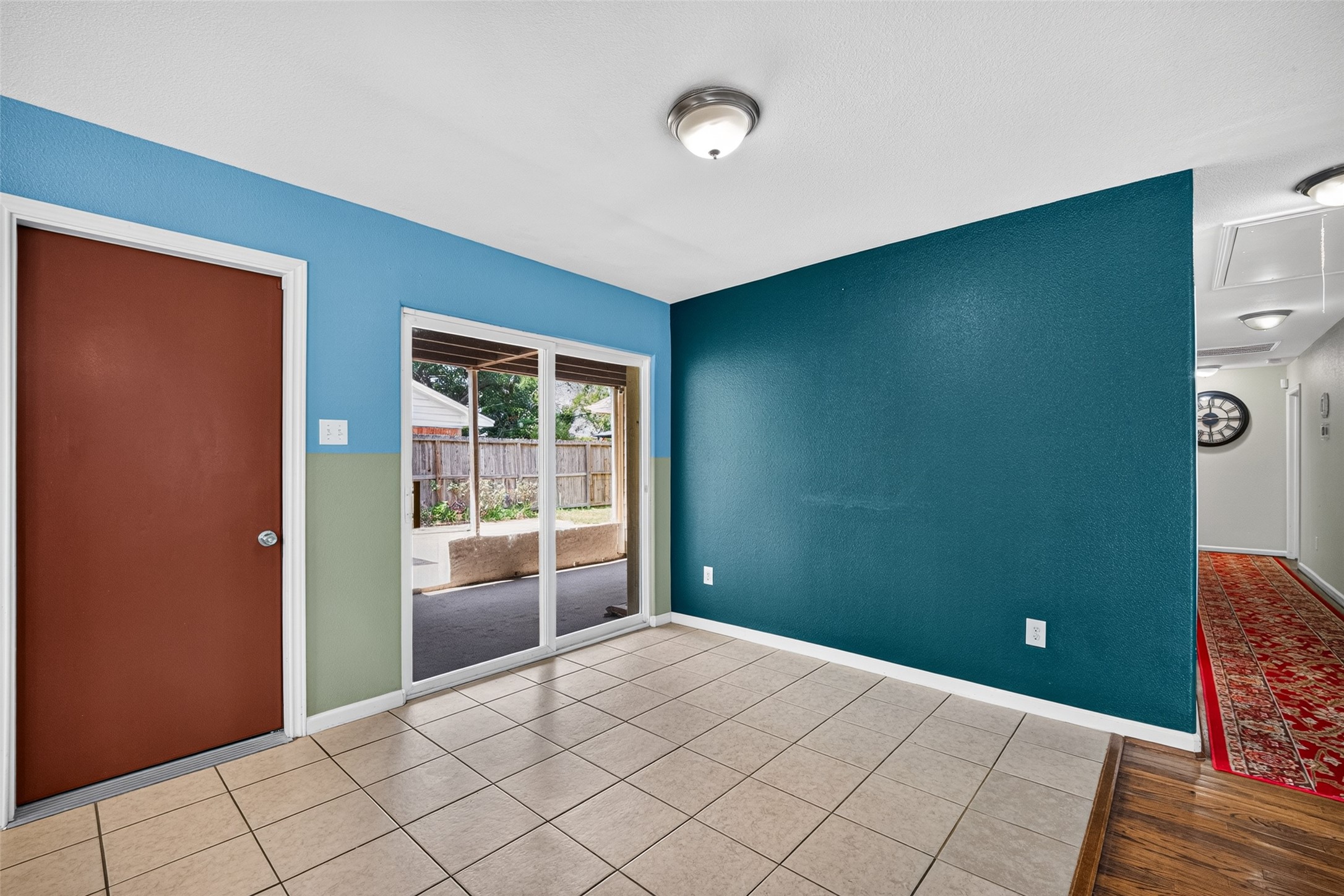 7002 Leader Street Property Photo 12