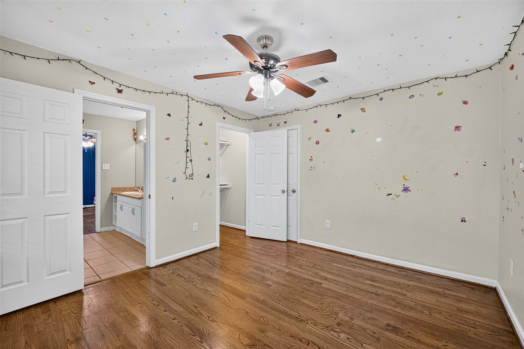 7002 Leader Street Property Photo 22