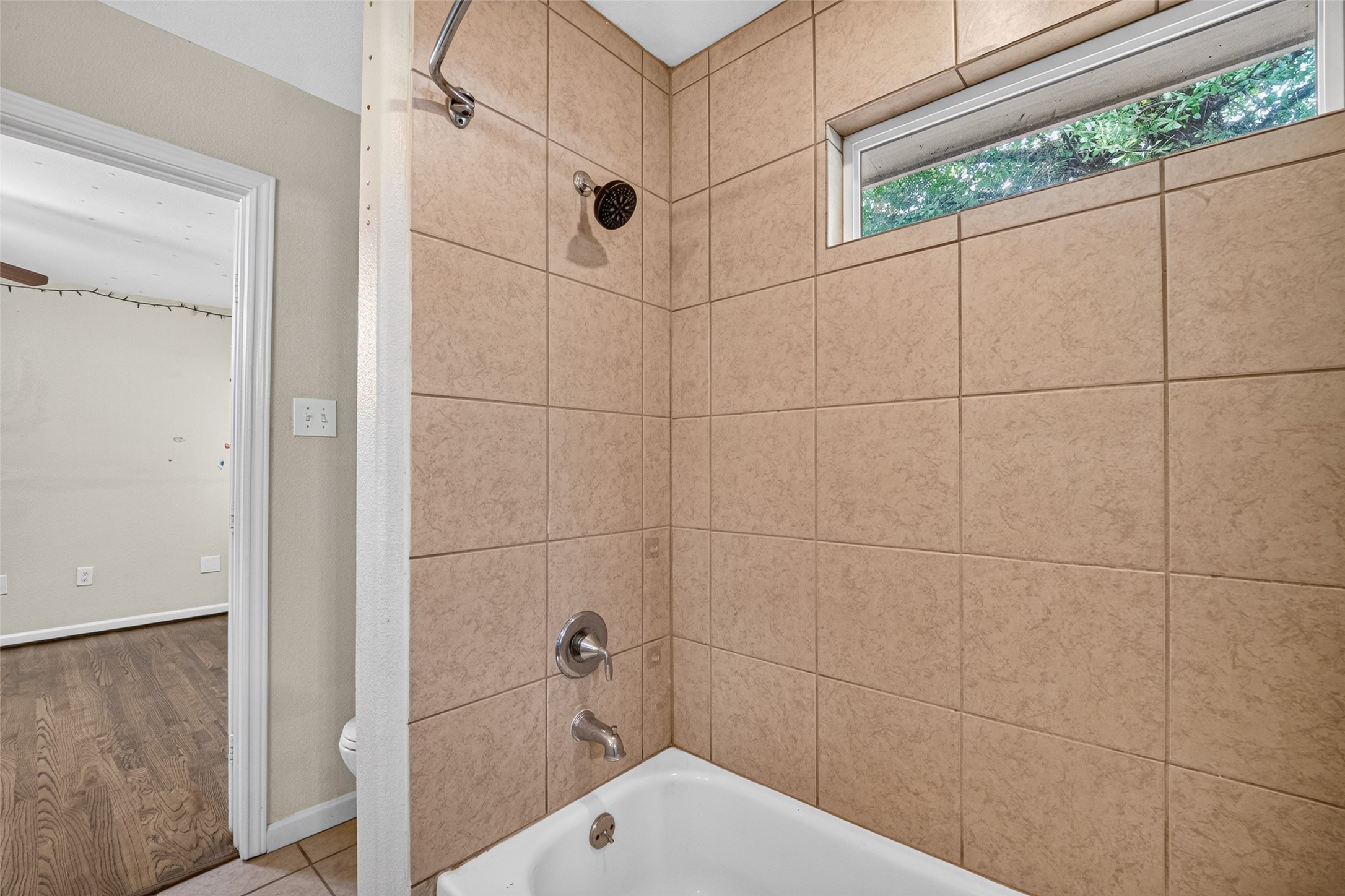 7002 Leader Street Property Photo 26