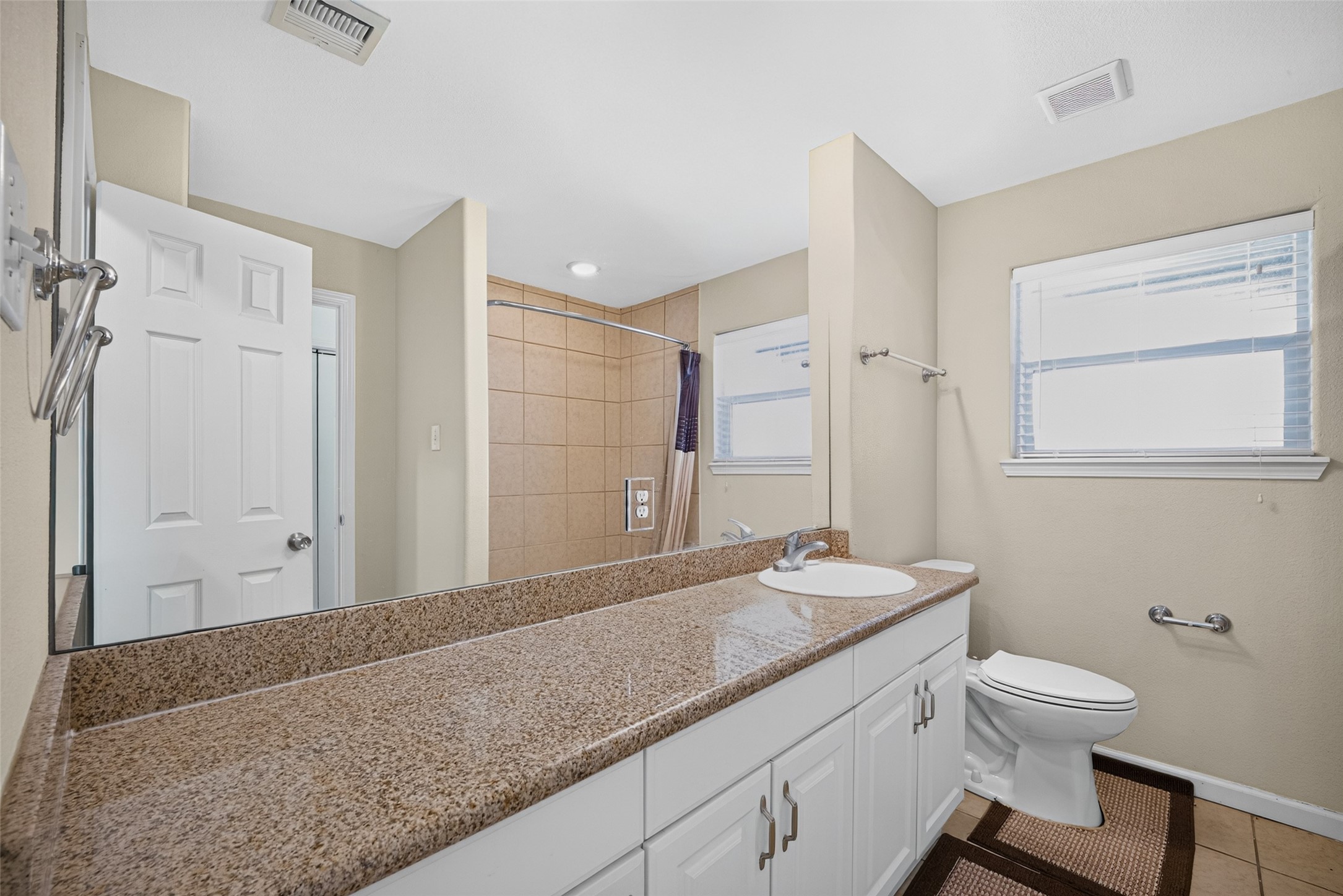7002 Leader Street Property Photo 33