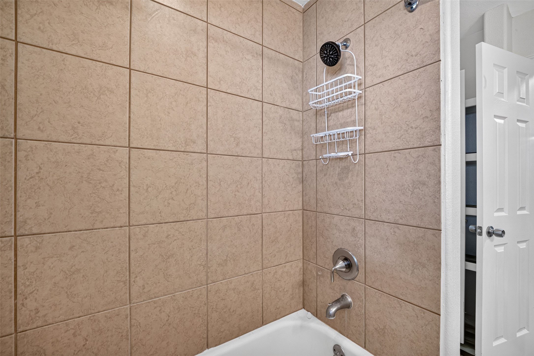 7002 Leader Street Property Photo 34