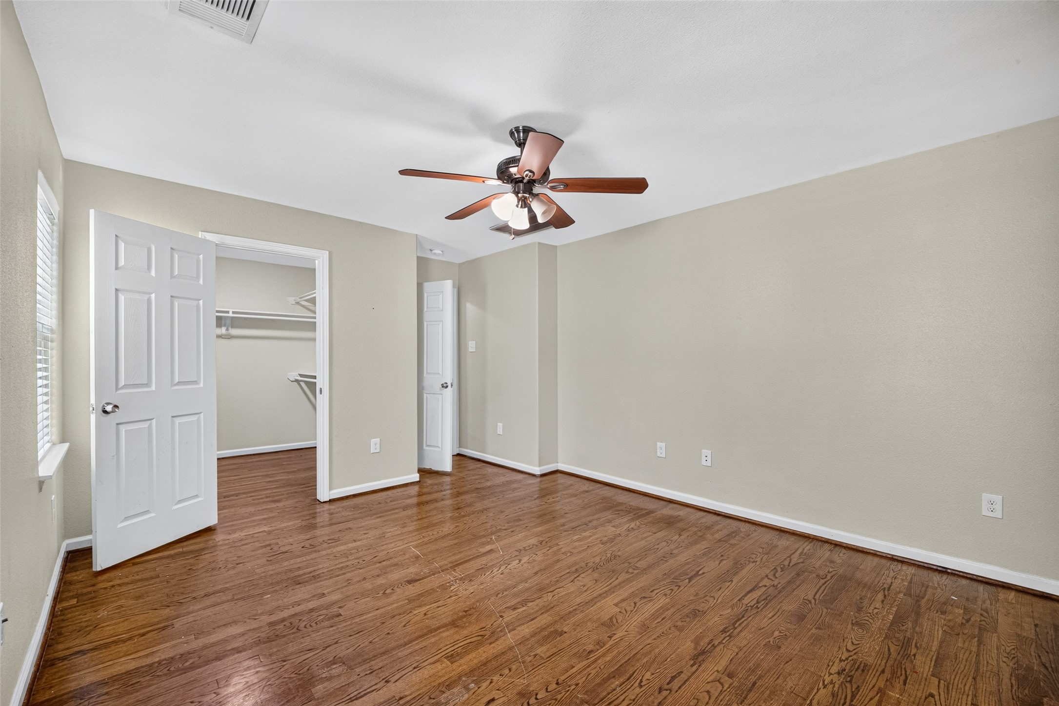 7002 Leader Street Property Photo 36