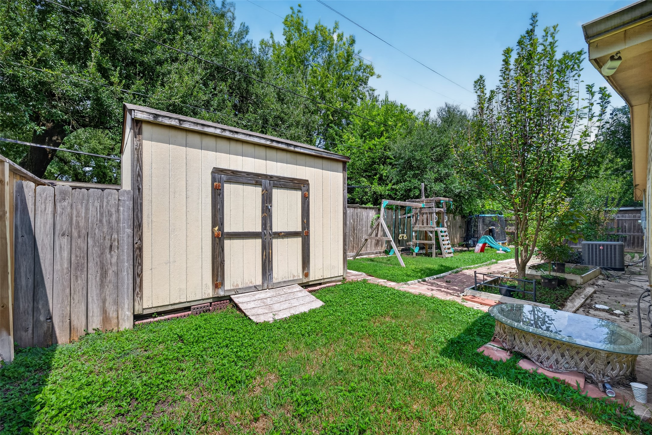 7002 Leader Street Property Photo 45