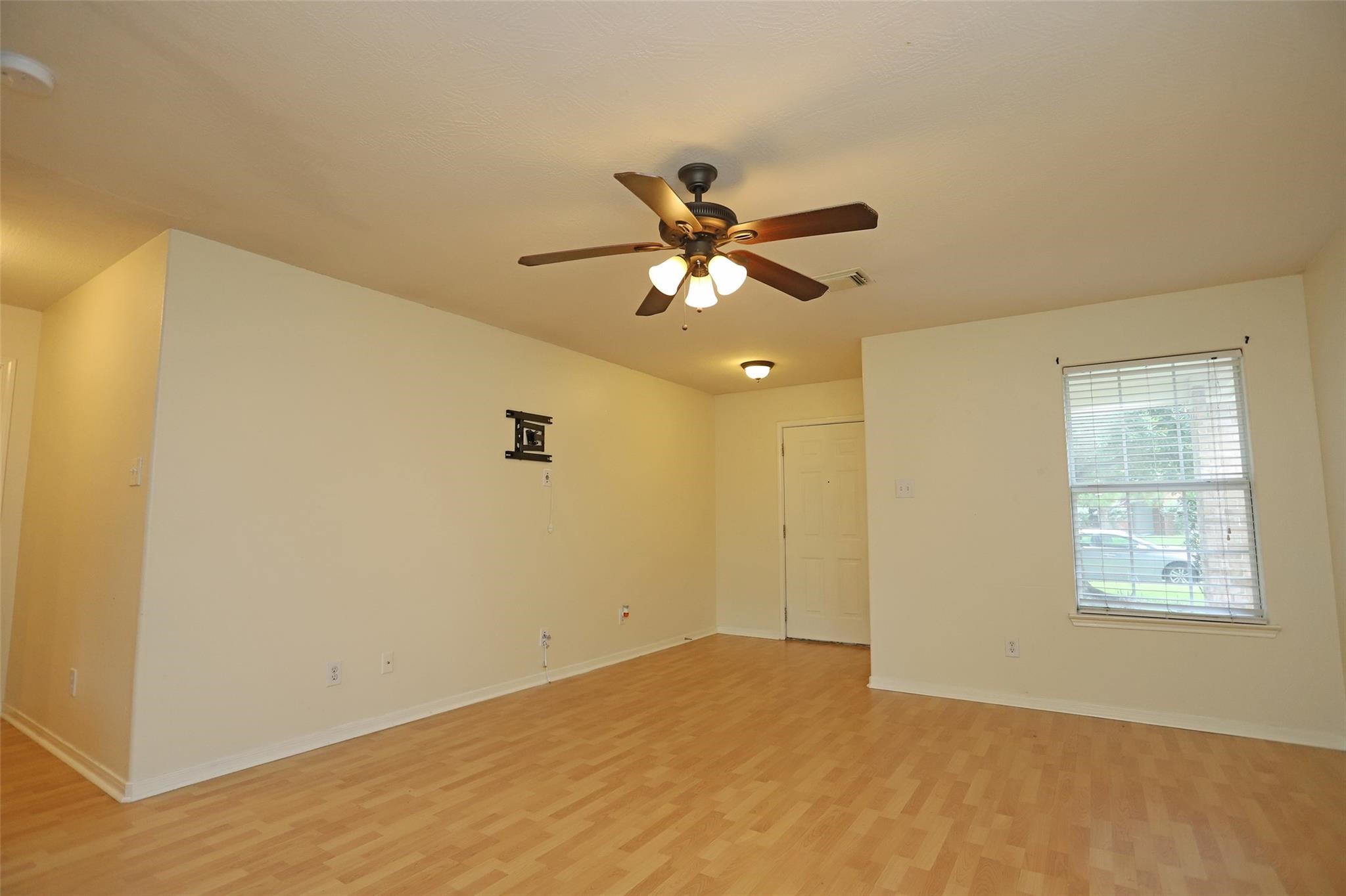 7518 Drifting Willow Court Property Photo 3