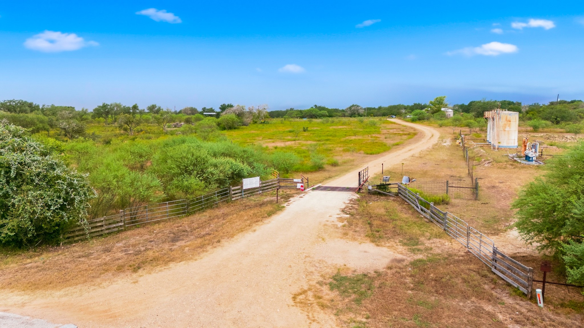 5108, 5110 Old Goliad Road Property Photo 4