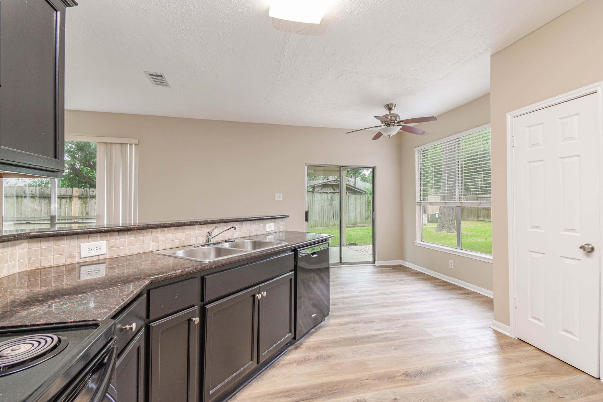 9523 Tallow Tree Drive Property Photo 4