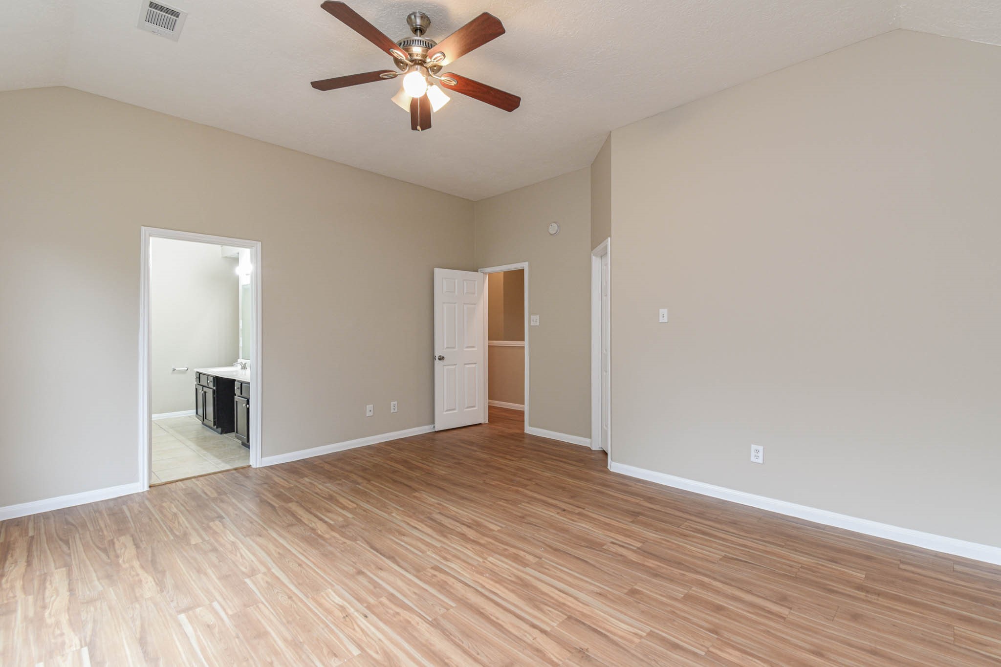 9523 Tallow Tree Drive Property Photo 18