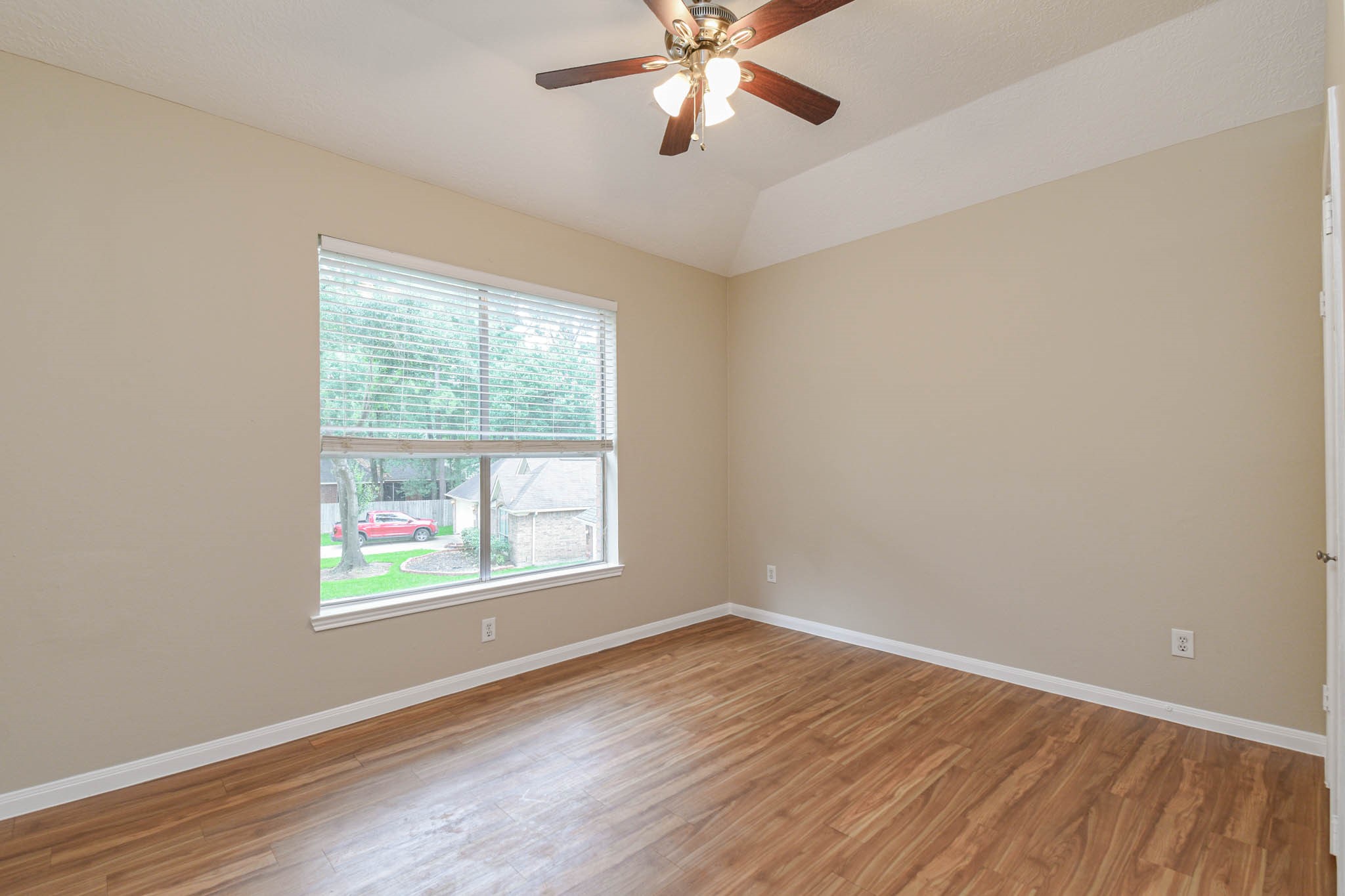 9523 Tallow Tree Drive Property Photo 21
