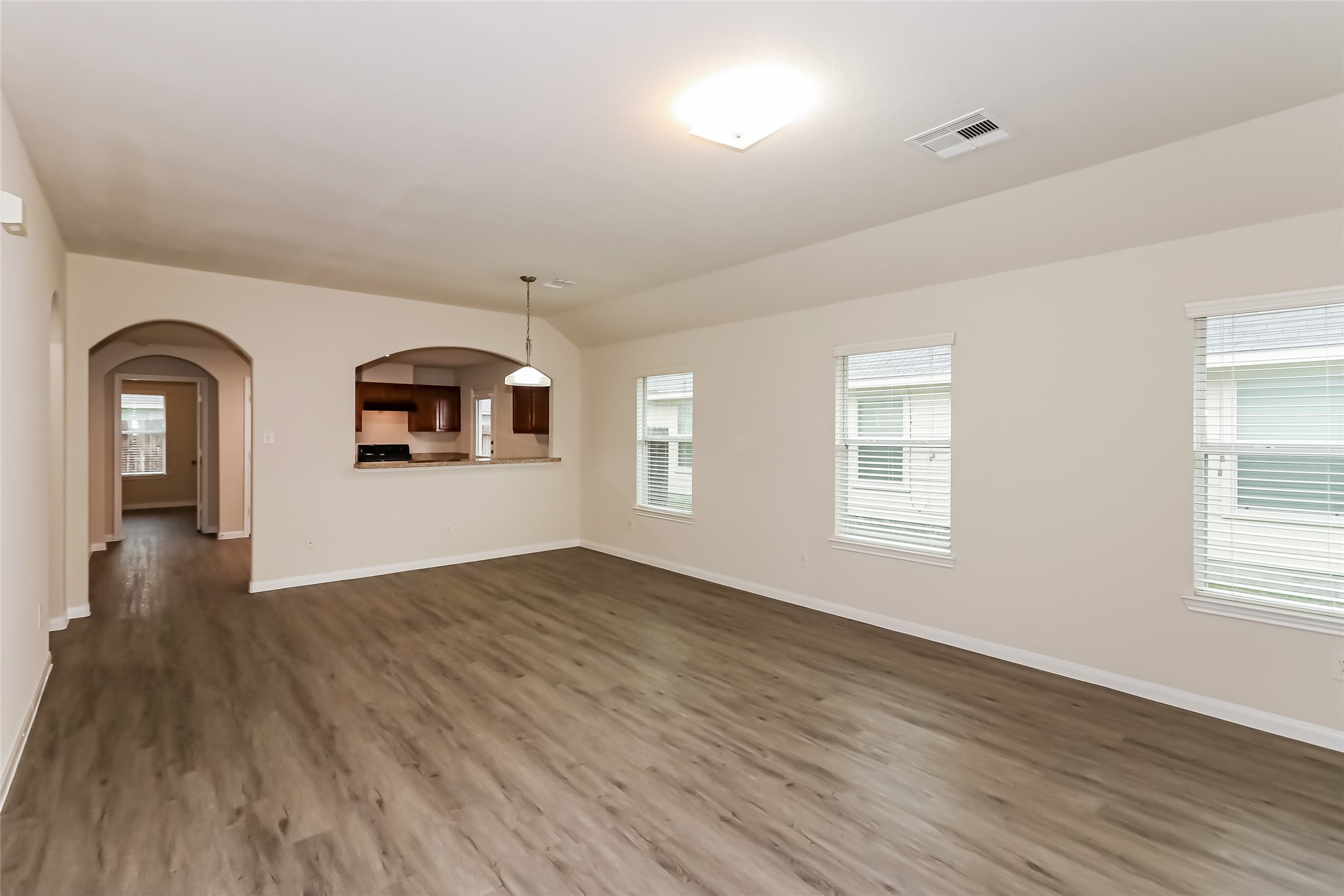 5627 Plantation Forest Drive Property Photo 5