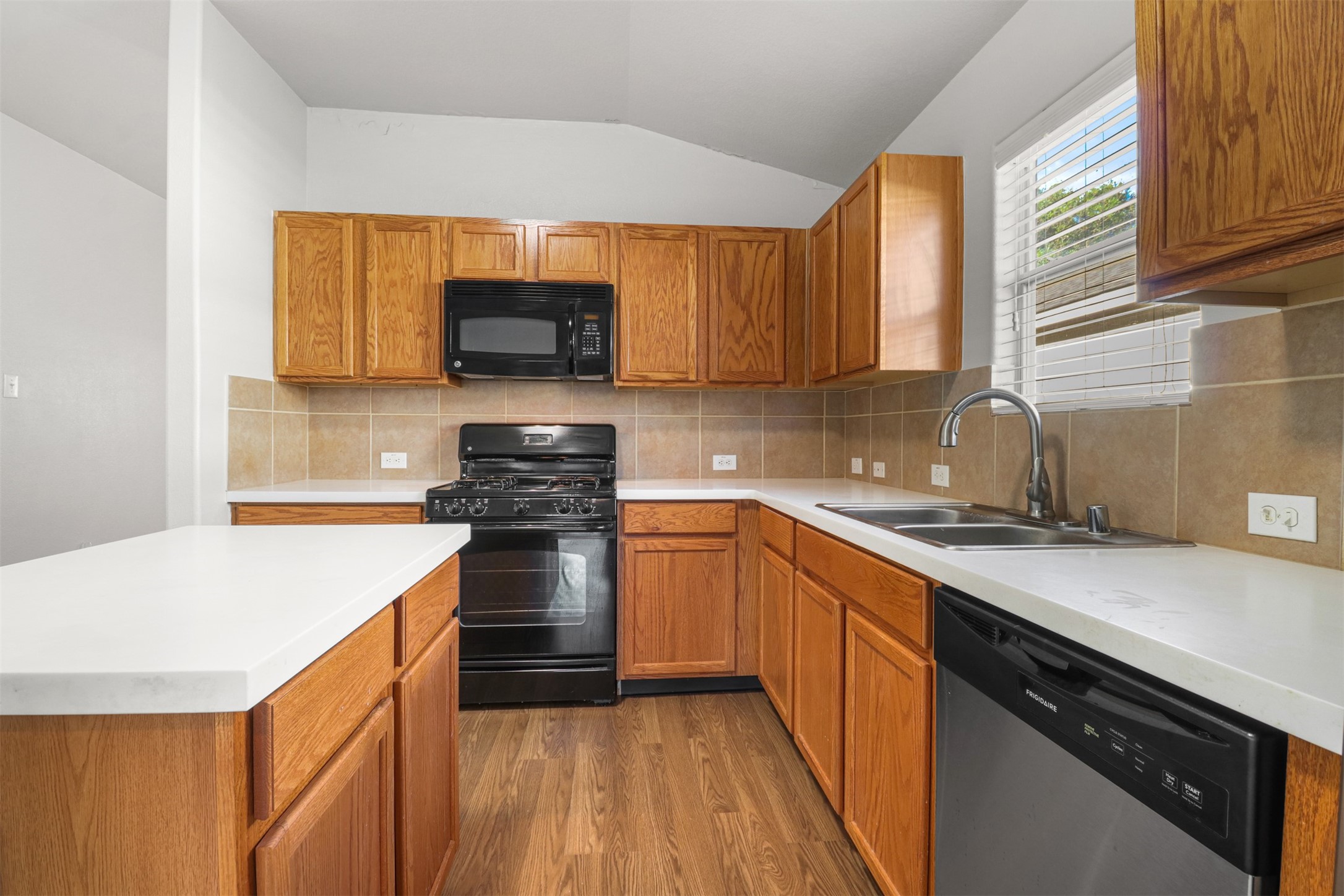 18218 Wild Orchid Drive Property Photo 8