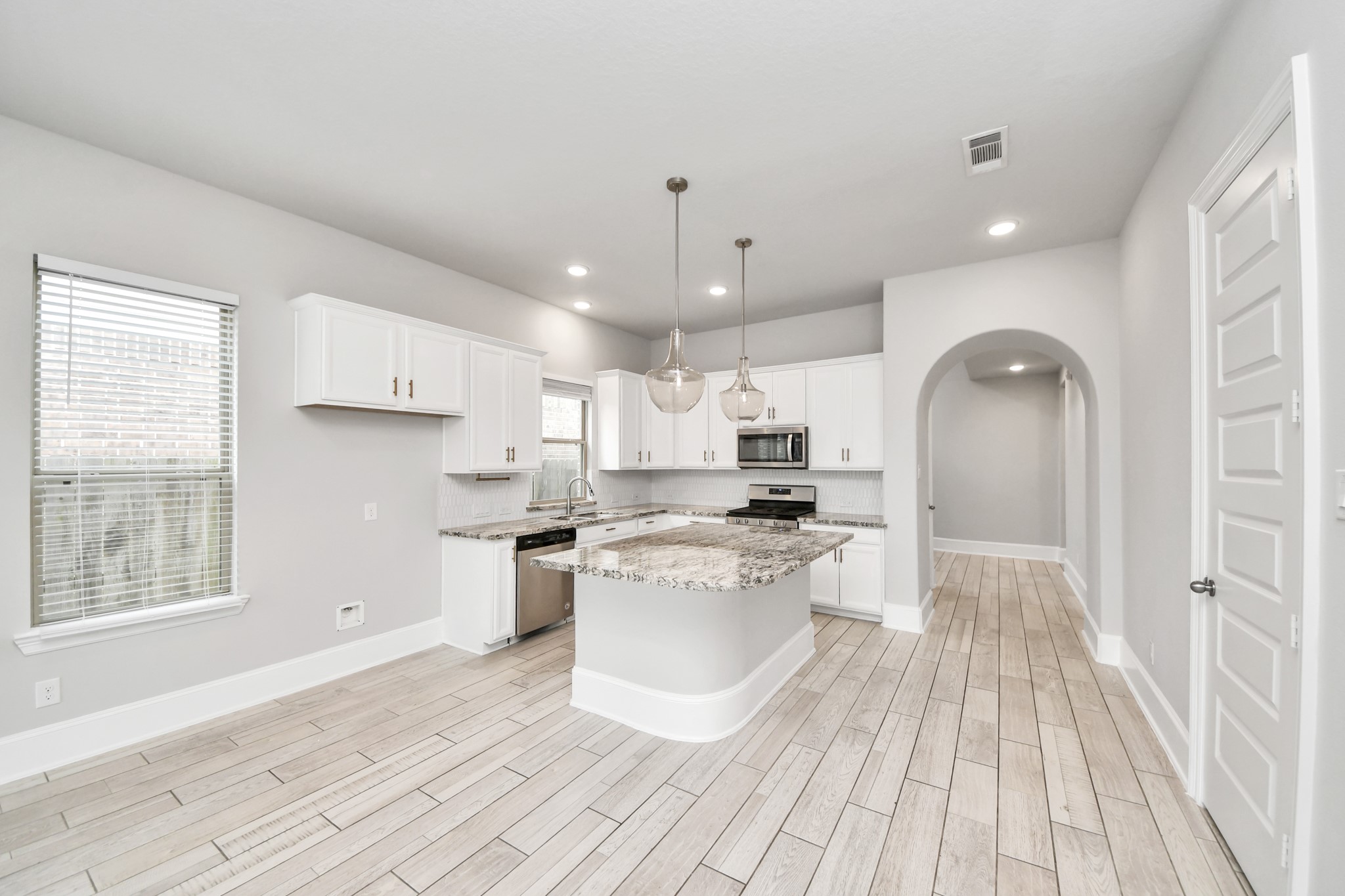 6006 Dovetail Cliff Court Property Photo 6