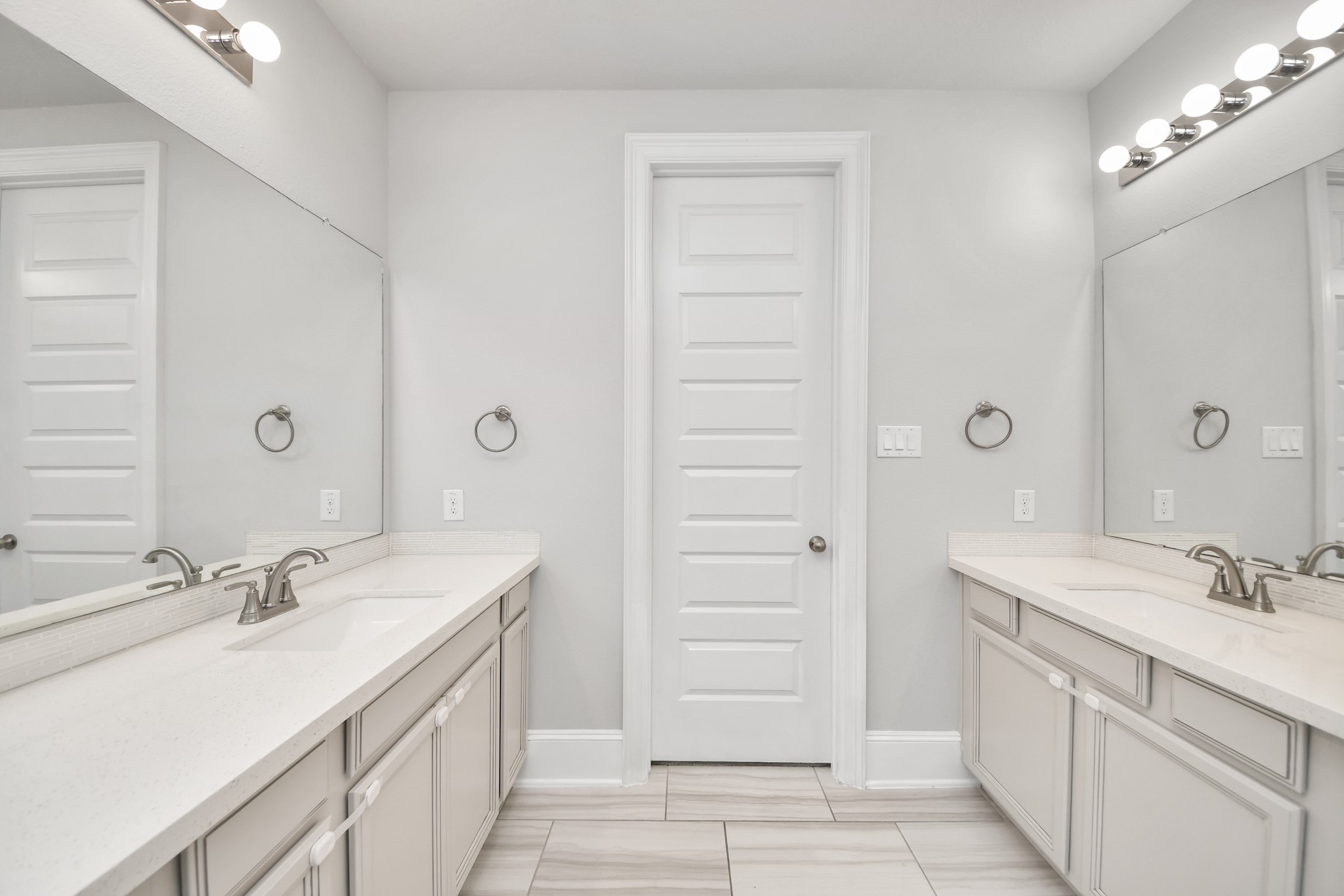 6006 Dovetail Cliff Court Property Photo 17