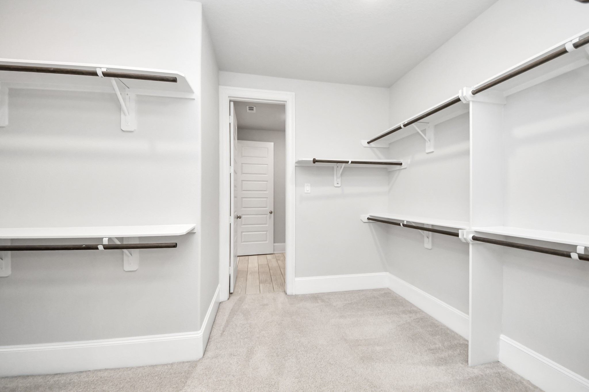 6006 Dovetail Cliff Court Property Photo 20